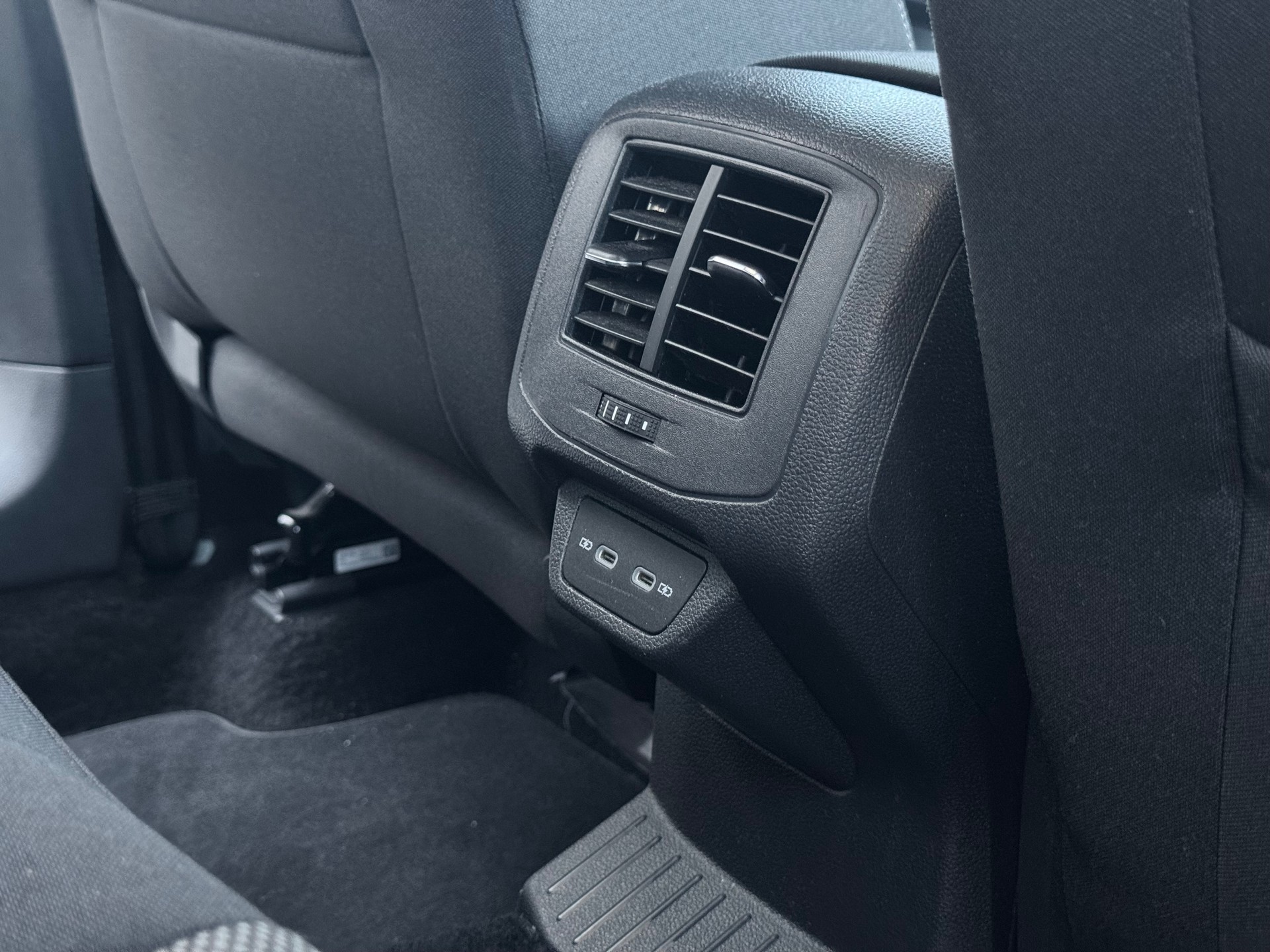 VW T-Roc 2.0 TDI SCR Advance DSG 4Motion *Apple CarPlay/Android Auto*Tempomat ACC*DAB+ uvm.*-image-23