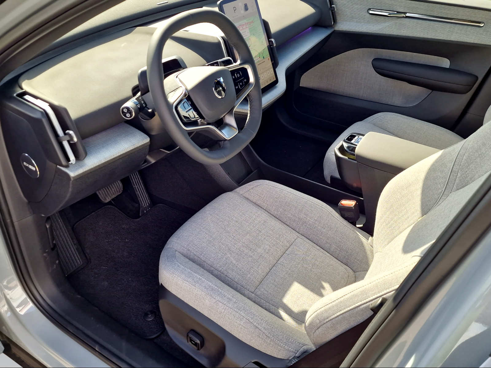 VOLVO EX 30 E60 Twin Ultra Performance AWD-image-9