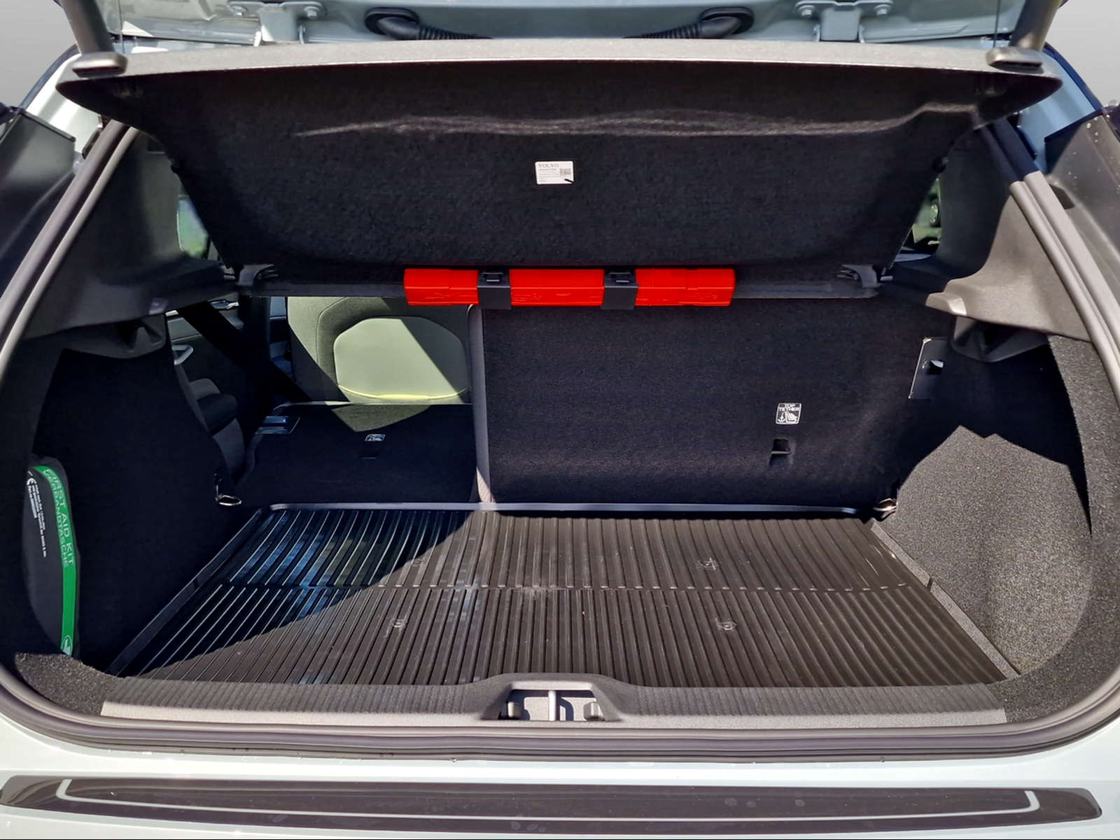 VOLVO EX 30 E60 Twin Ultra Performance AWD-image-15
