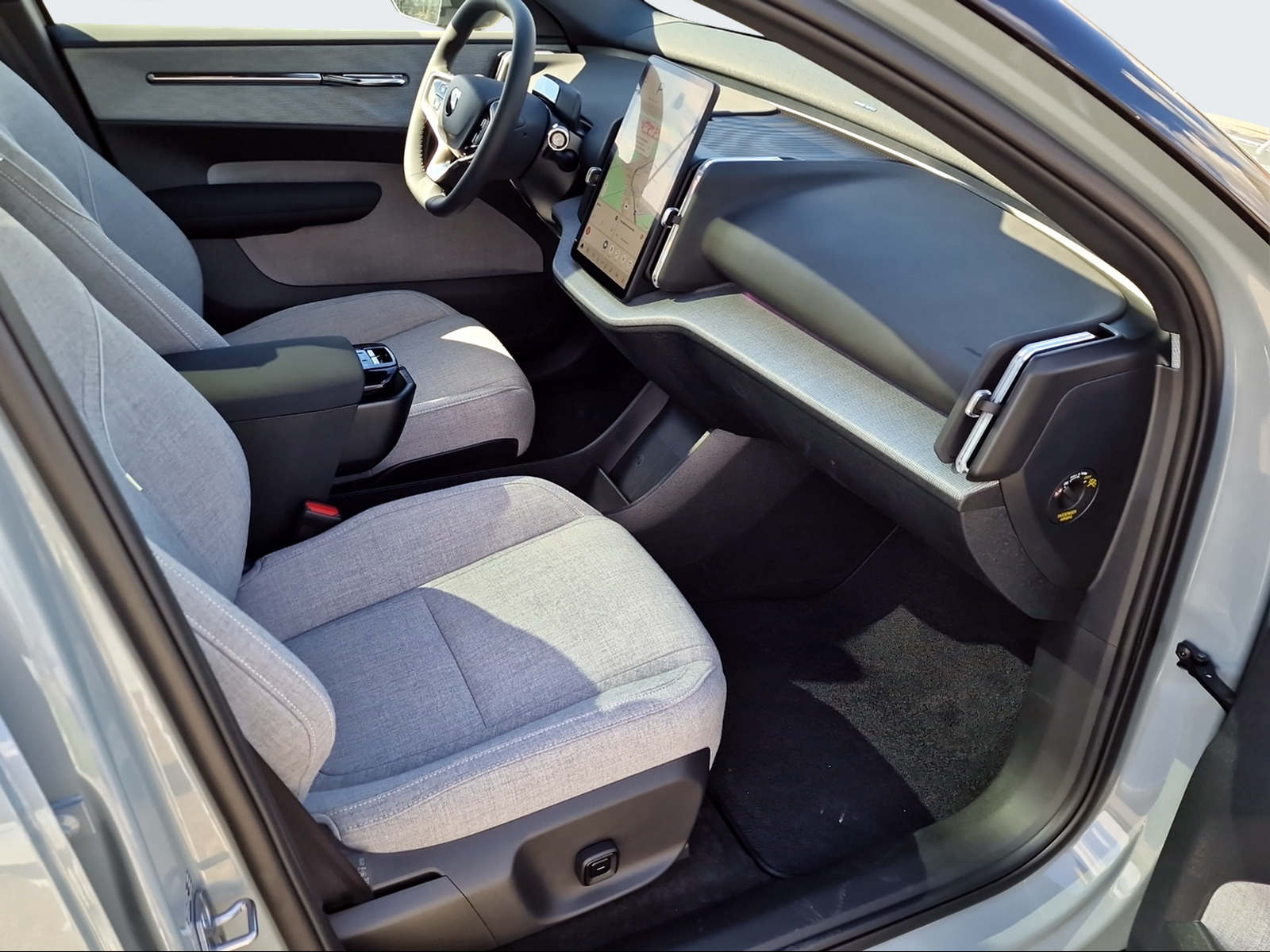 VOLVO EX 30 E60 Twin Ultra Performance AWD-image-14