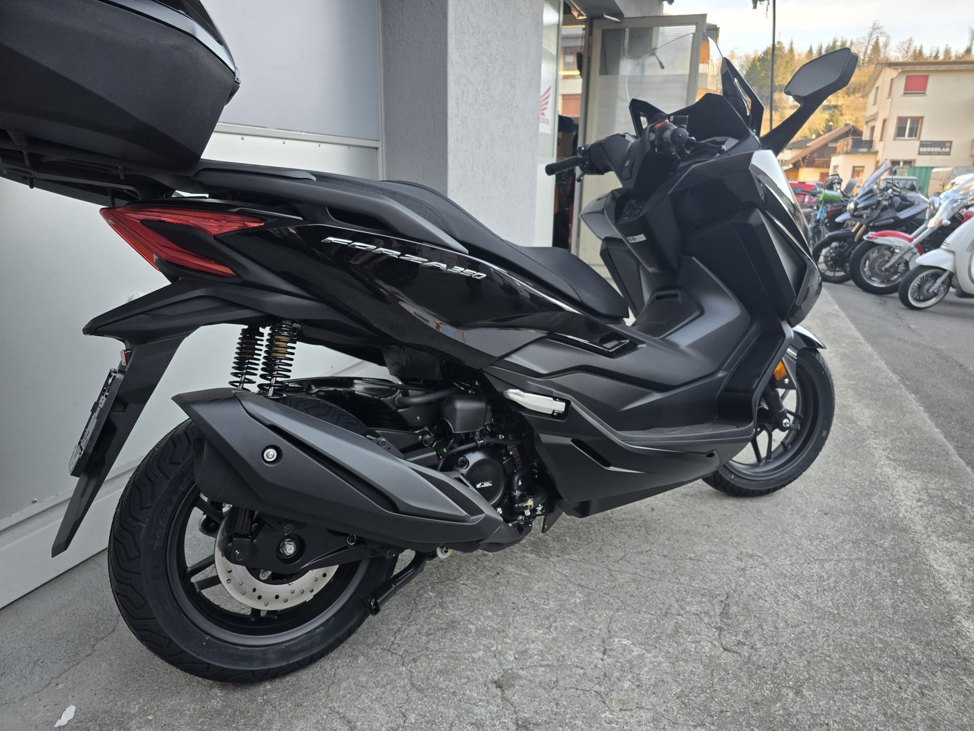 HONDA NSS 350 Smart Top Box-image-2