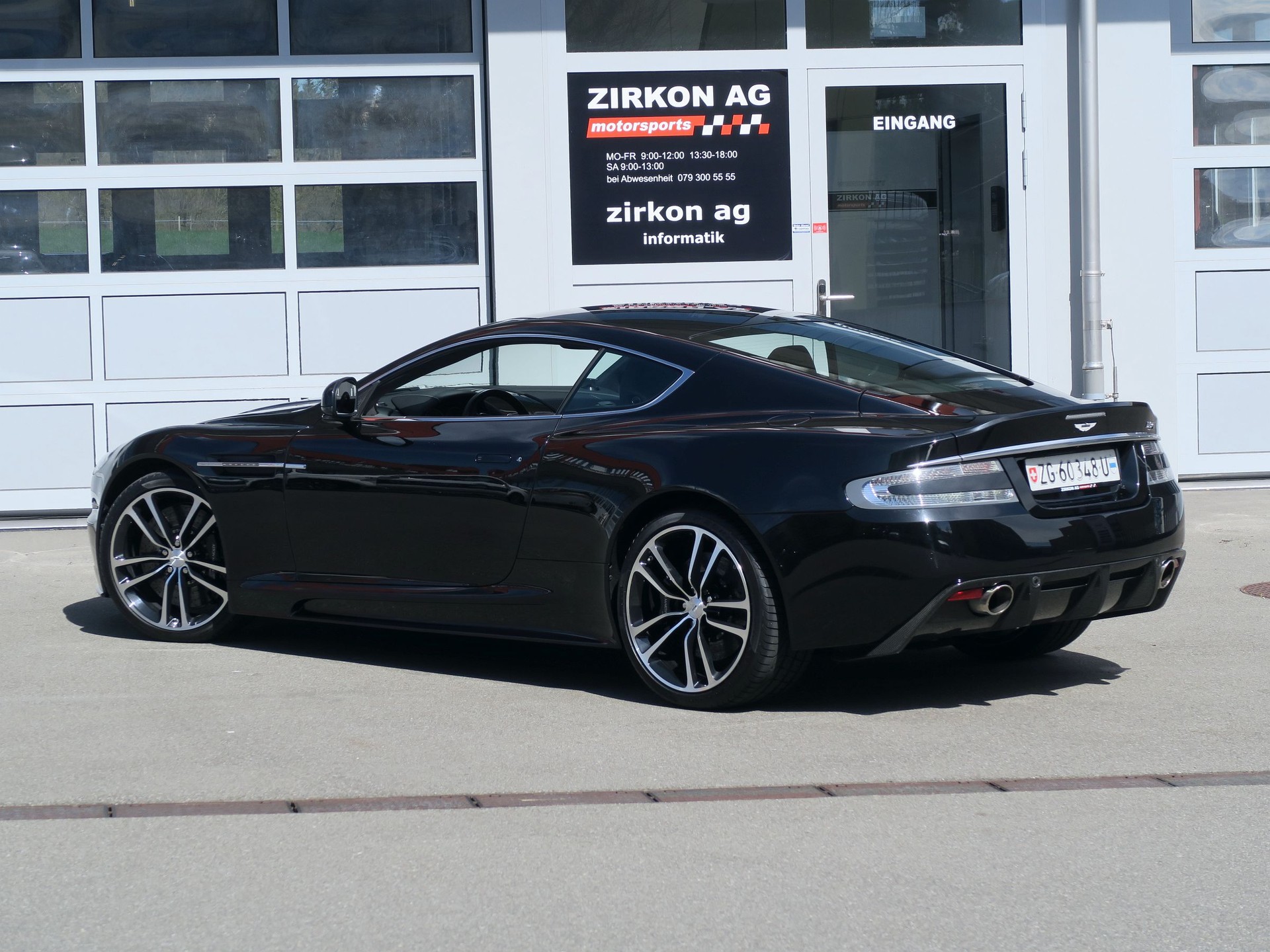 ASTON MARTIN DBS Coupé | Carbon Black Edition-image-8