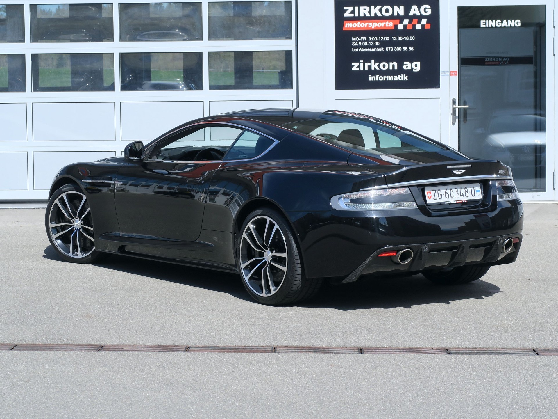 ASTON MARTIN DBS Coupé | Carbon Black Edition-image-7