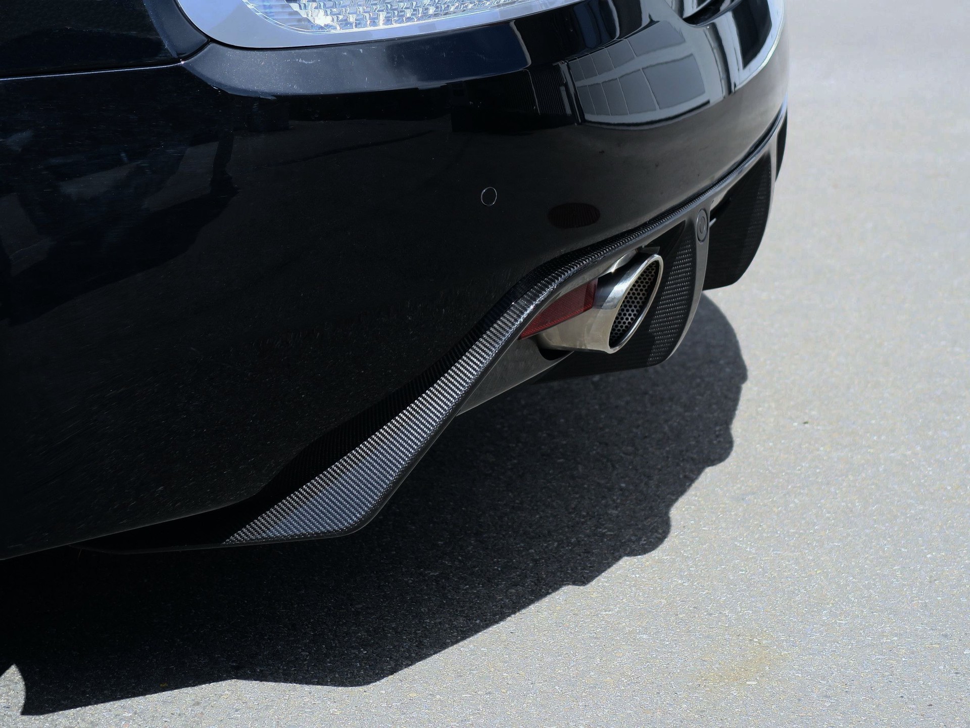 ASTON MARTIN DBS Coupé | Carbon Black Edition-image-10