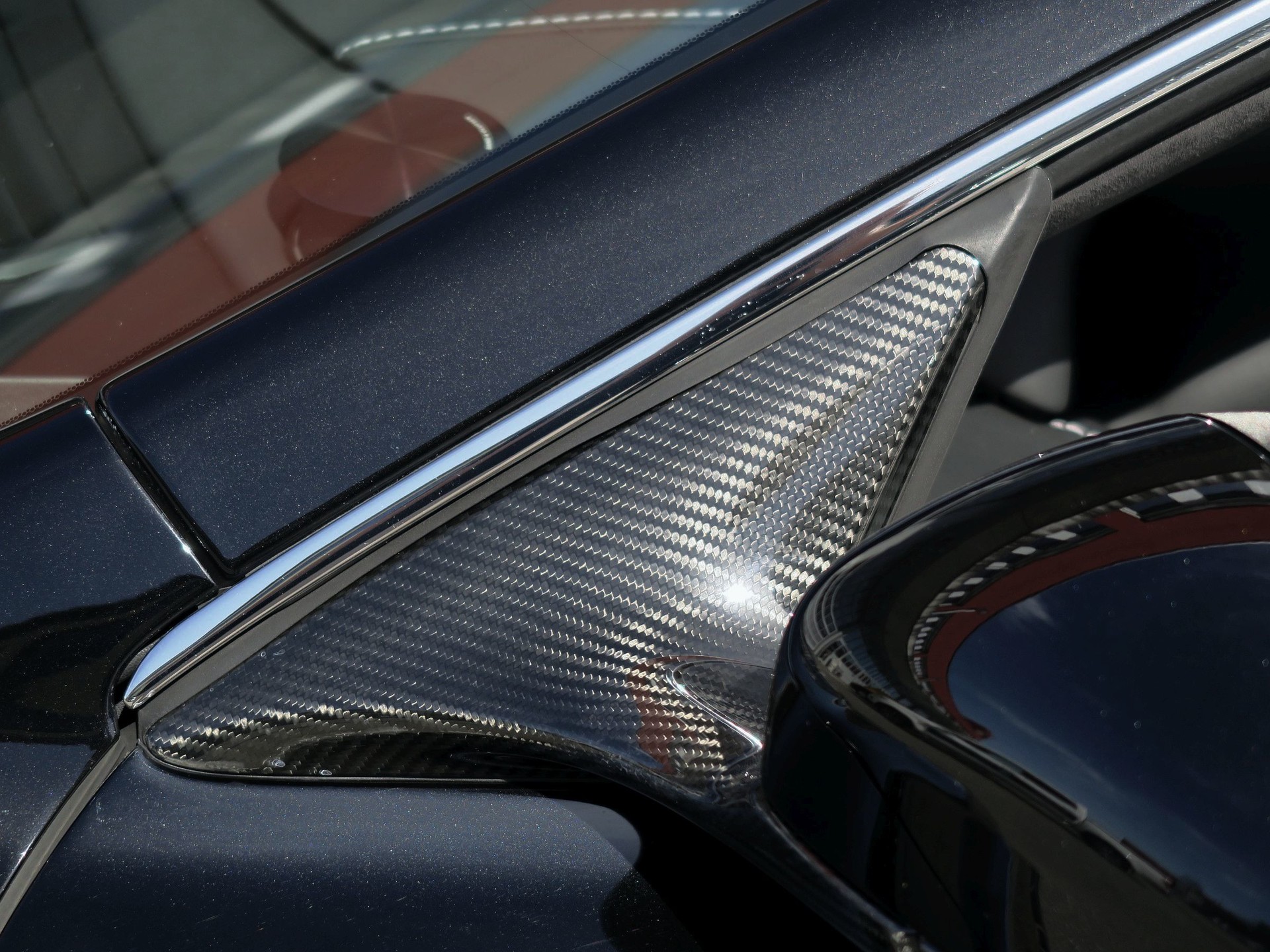ASTON MARTIN DBS Coupé | Carbon Black Edition-image-12