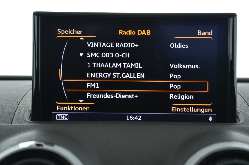 AUDI S3 Cabrio 2.0 TFSI Quattro S-Tronic-image-24