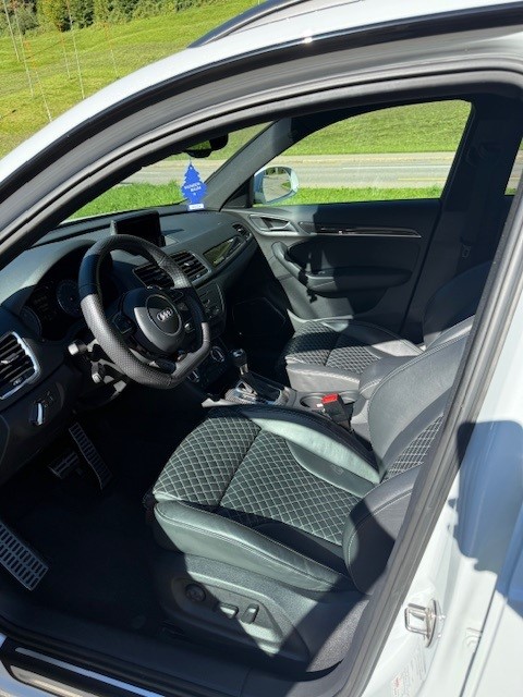 AUDI RS Q3 2.5 TFSI quattro S-tronic-image-8