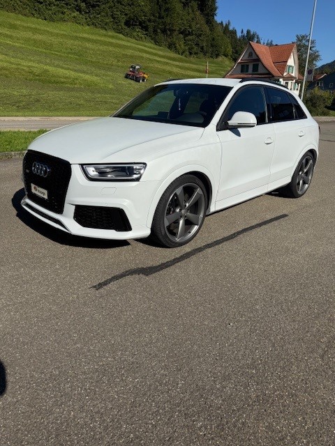 AUDI RS Q3 2.5 TFSI quattro S-tronic-showroom-element-2