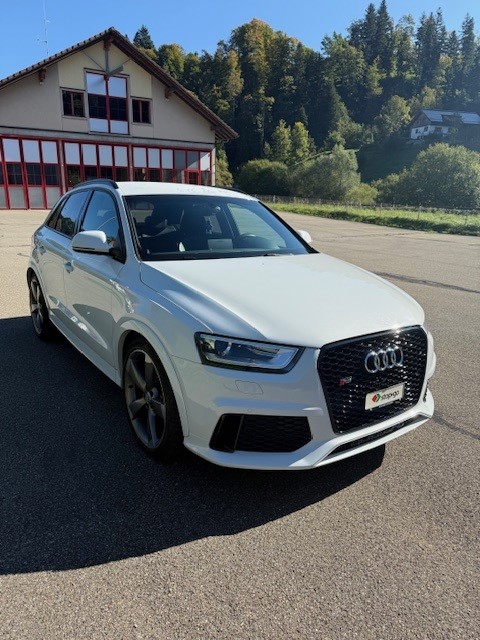 AUDI RS Q3 2.5 TFSI quattro S-tronic