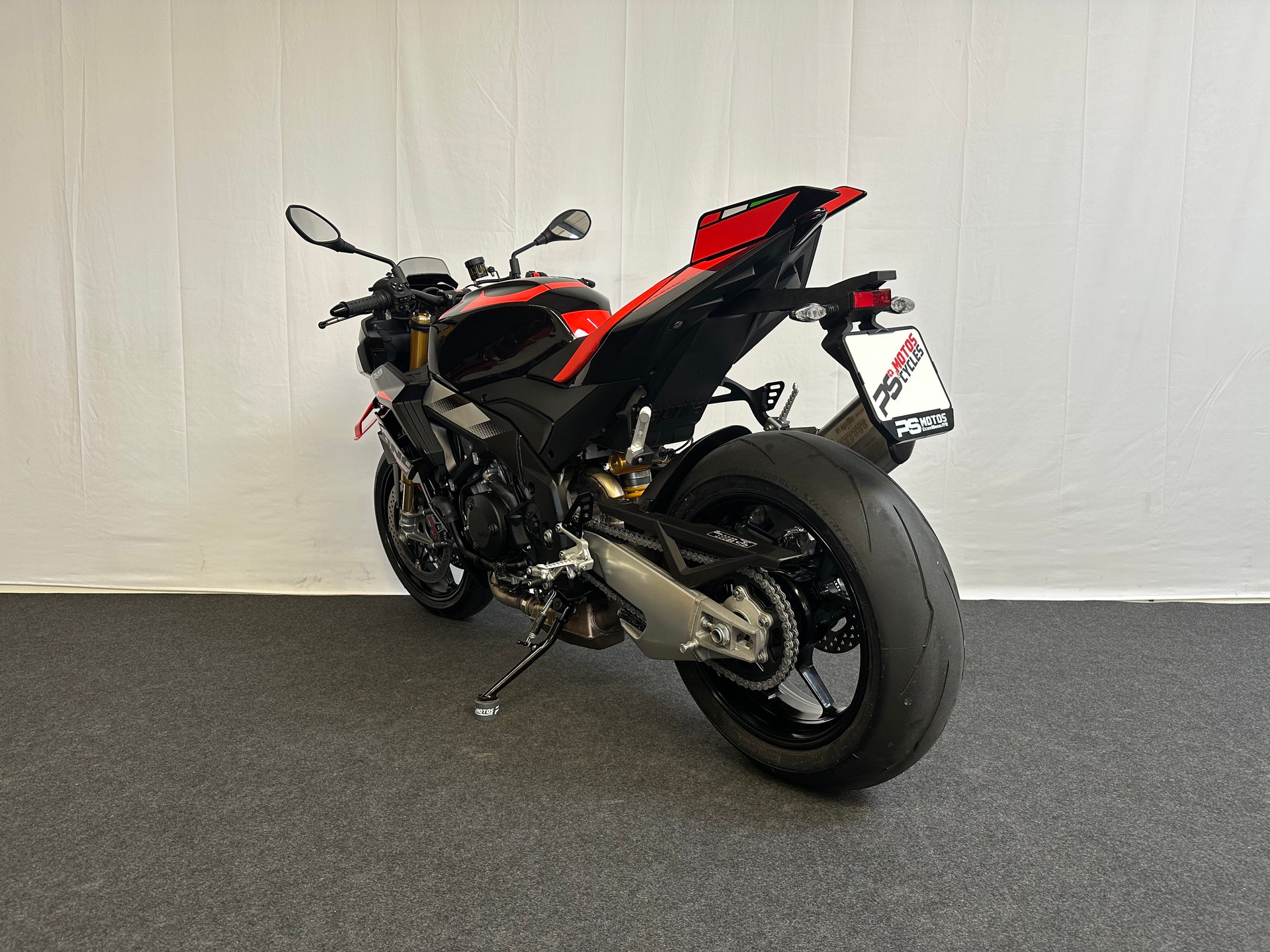 APRILIA Tuono V4 1100 E5+ Factory-image-4