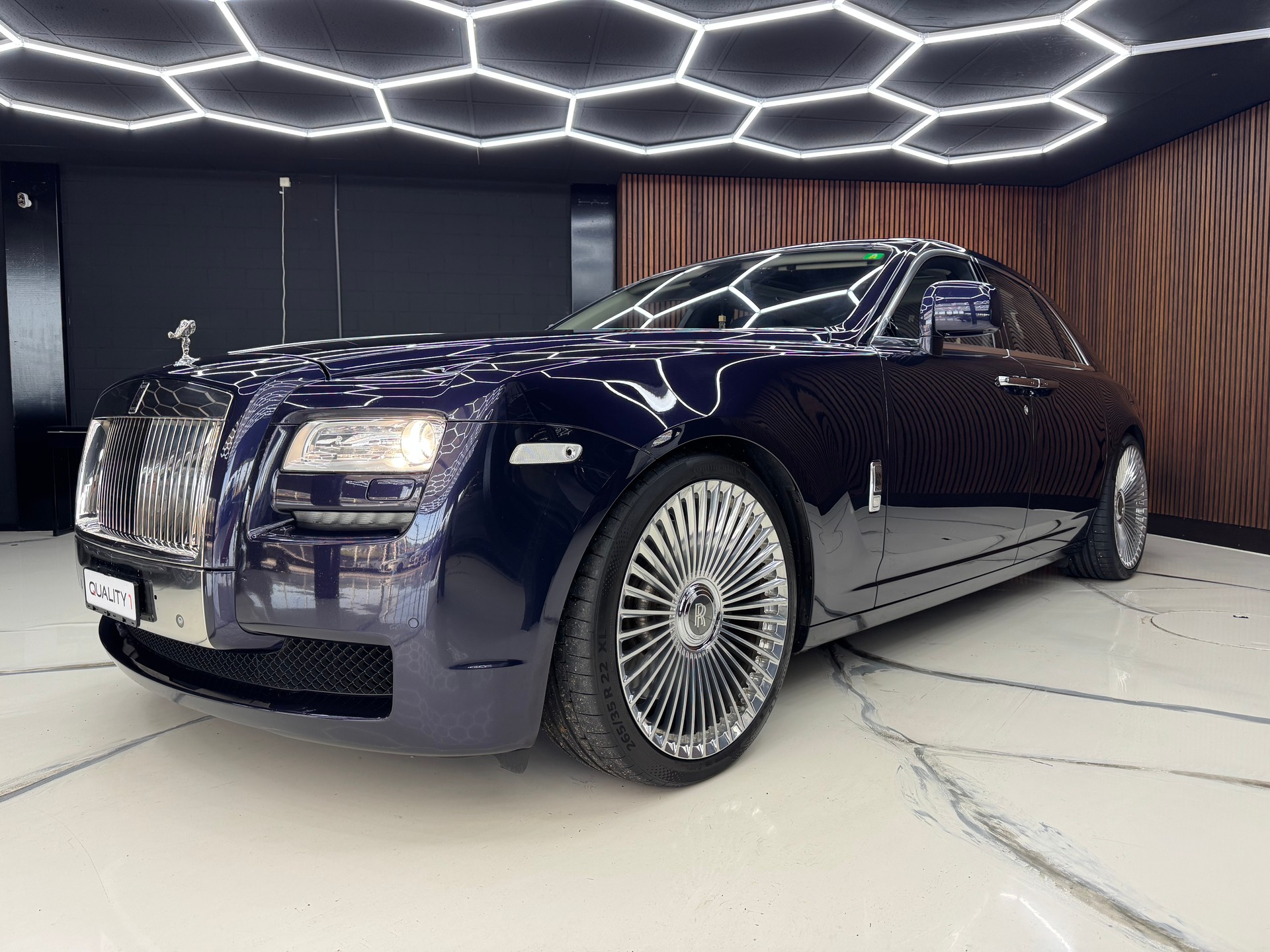 ROLLS-ROYCE GHOST