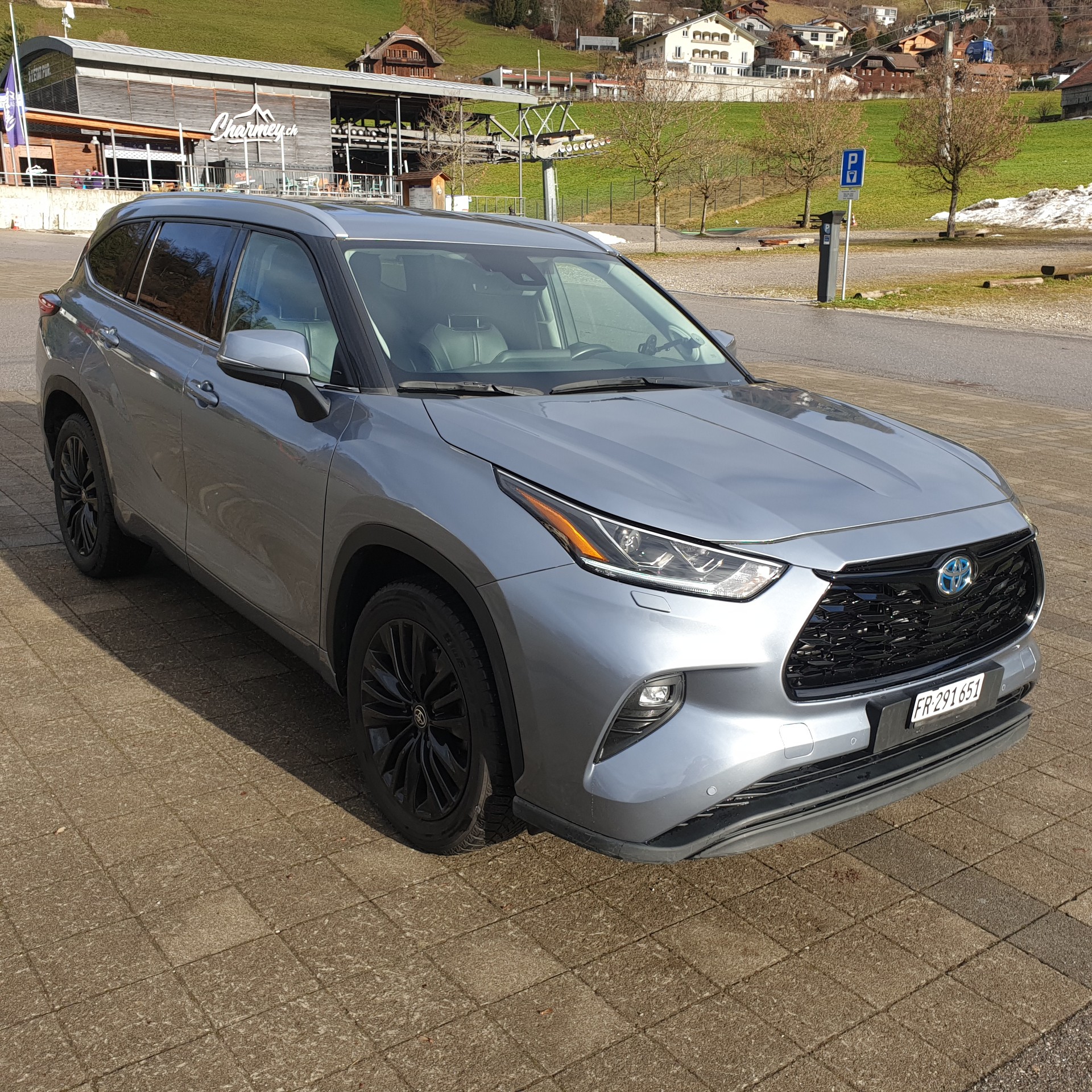 TOYOTA Highlander 2.5 HSD Premium e-CVT