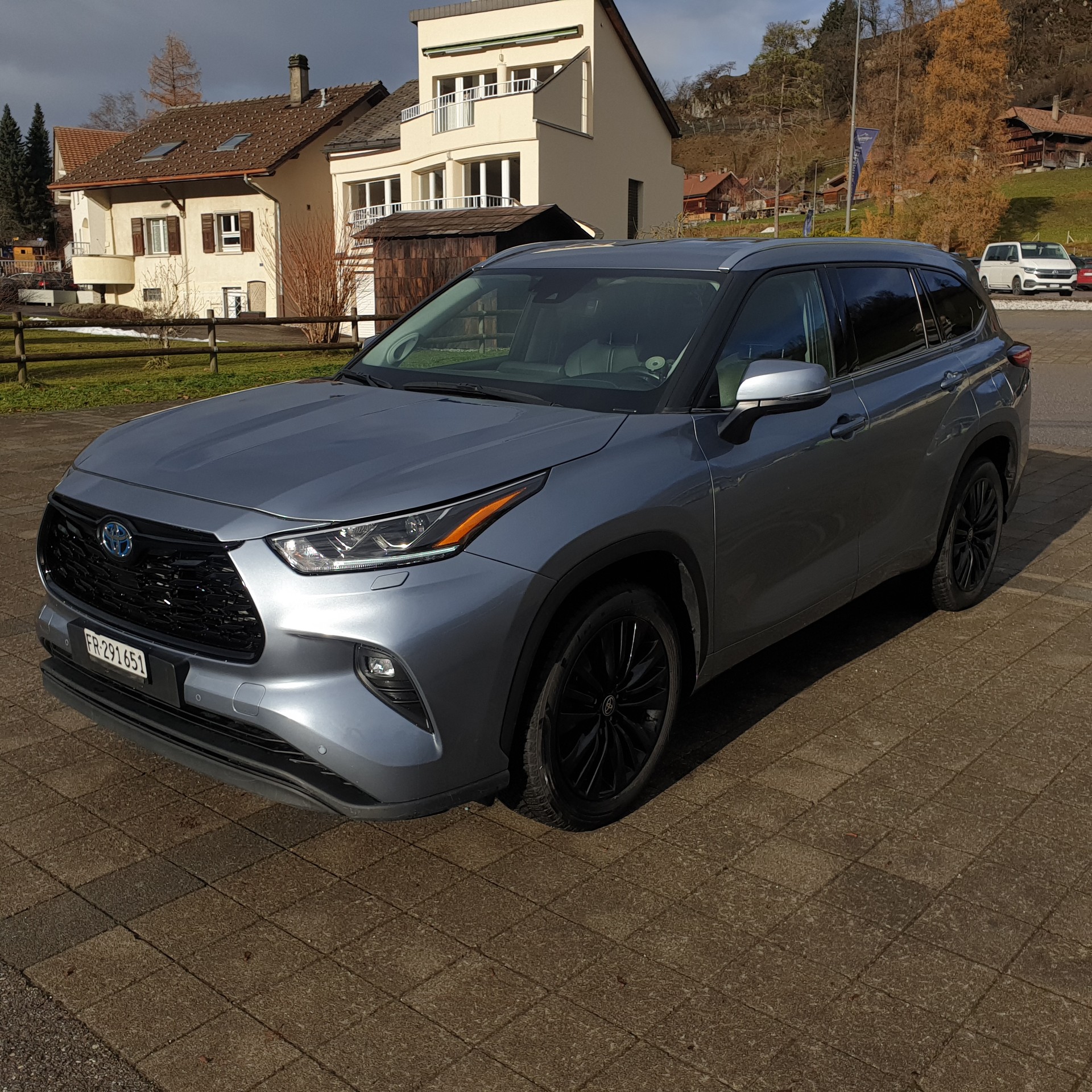 TOYOTA Highlander 2.5 HSD Premium e-CVT-image-1