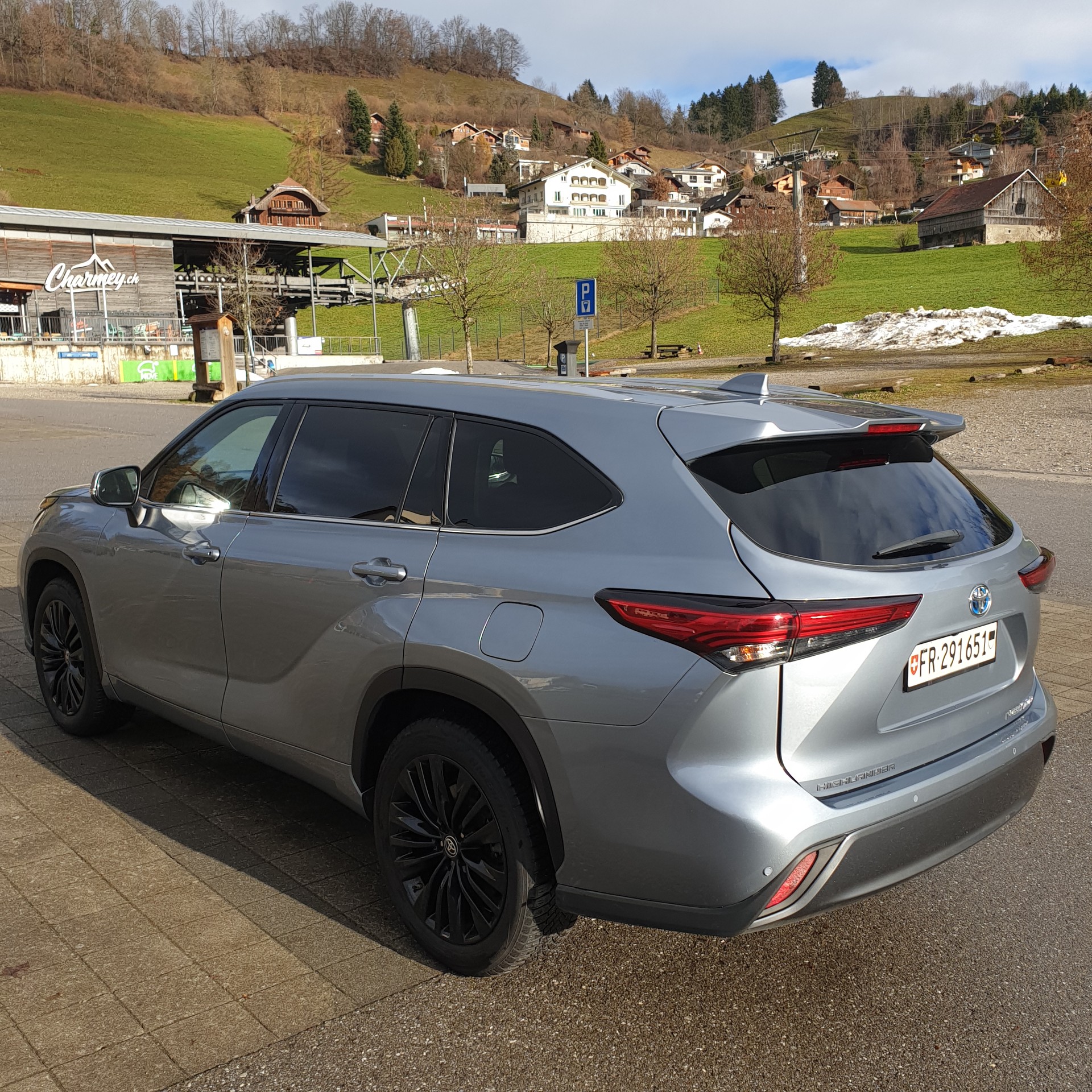 TOYOTA Highlander 2.5 HSD Premium e-CVT-image-3