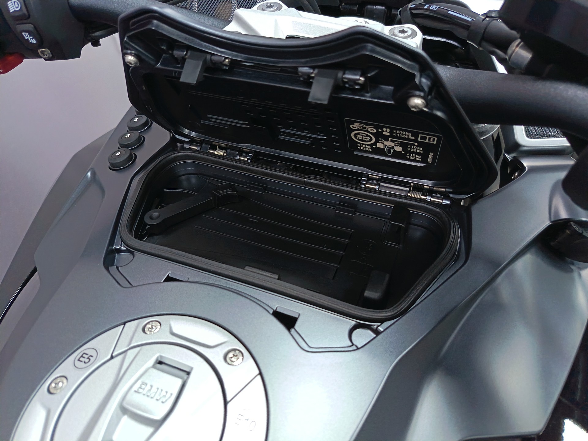 BMW R 1300 RT Triple Black *** Leasing 3.9% ***Boite ASA***-image-10