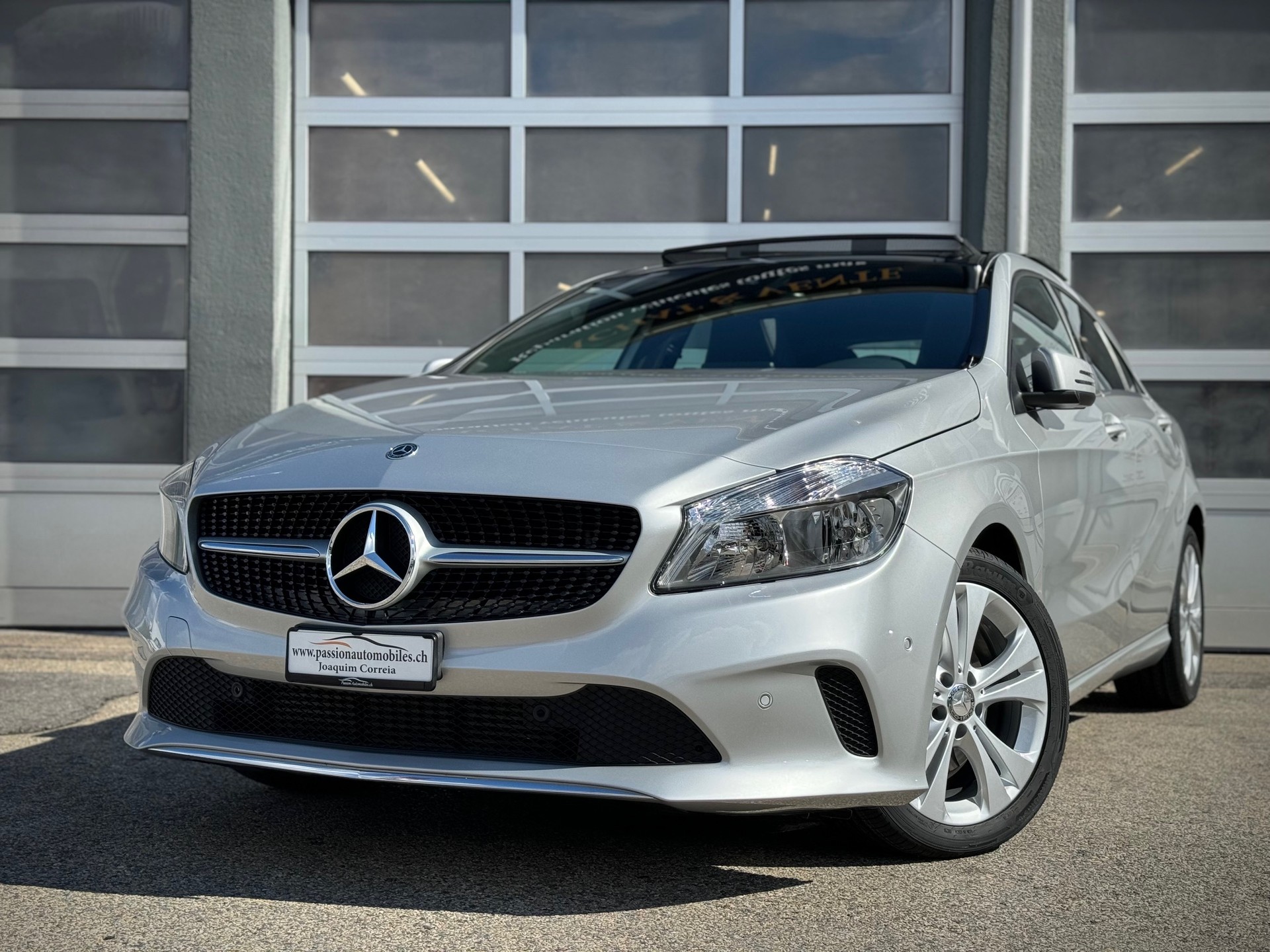 MERCEDES-BENZ A 180 Urban 7G-DCT - Véhicule Suisse (CH)