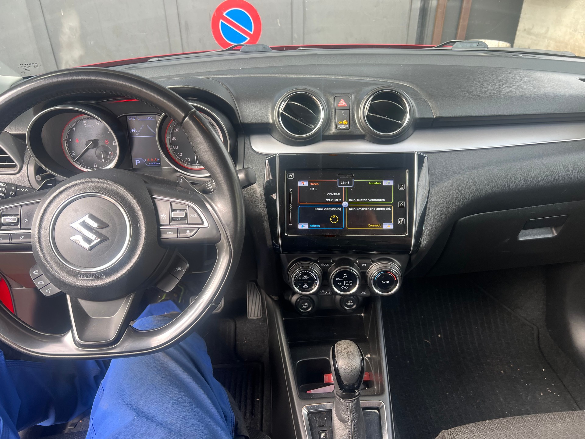 SUZUKI Swift 1.2 Compact Top Hybrid CVT-image-9
