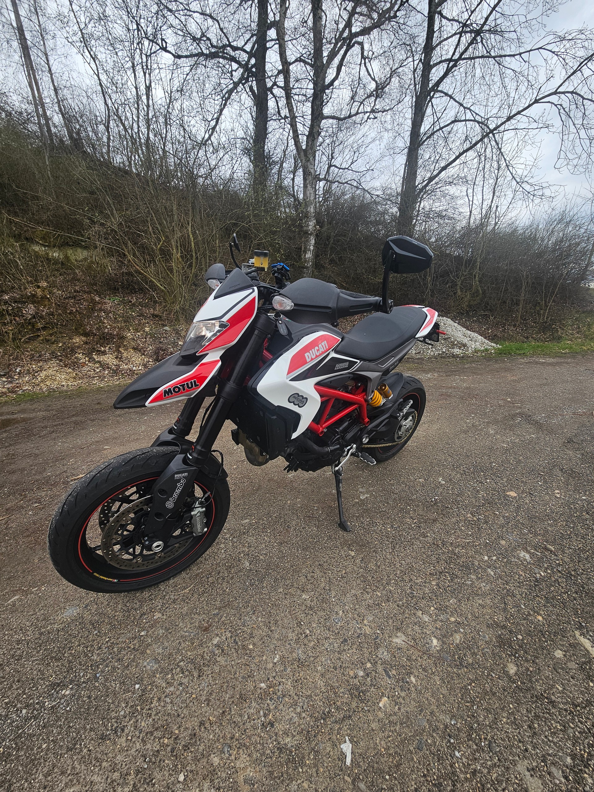 DUCATI Hypermotard 821 SP-image-2