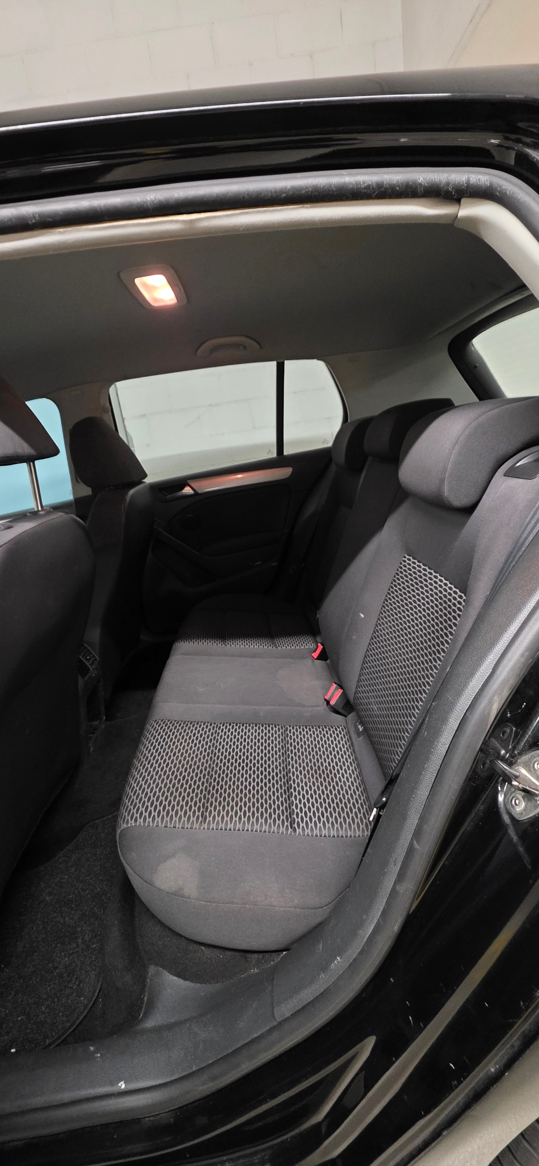 VW Golf 2.0 TDI Trendline-image-10
