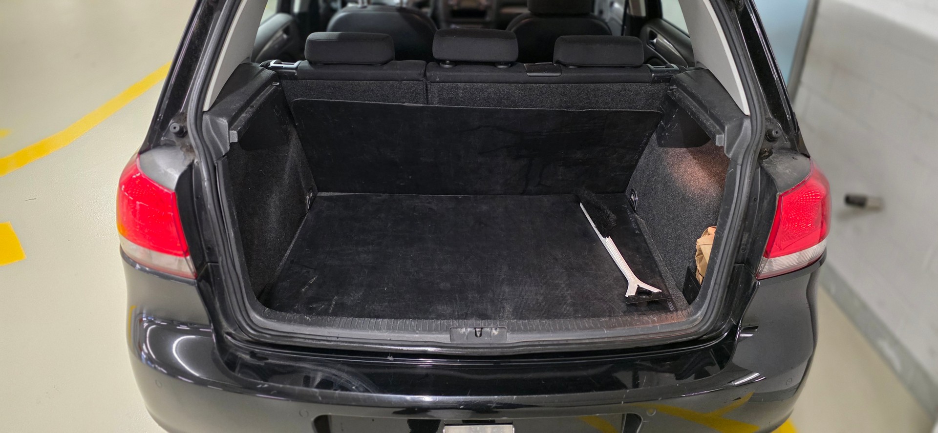 VW Golf 2.0 TDI Trendline-image-14