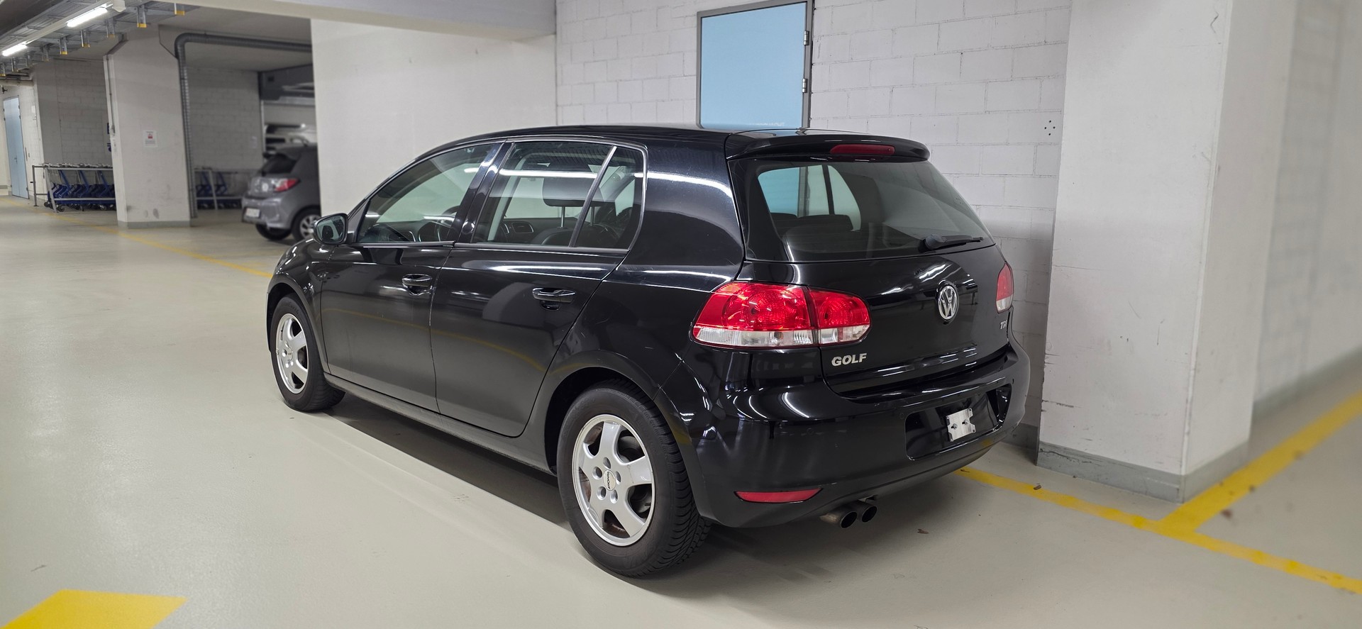 VW Golf 2.0 TDI Trendline-image-2