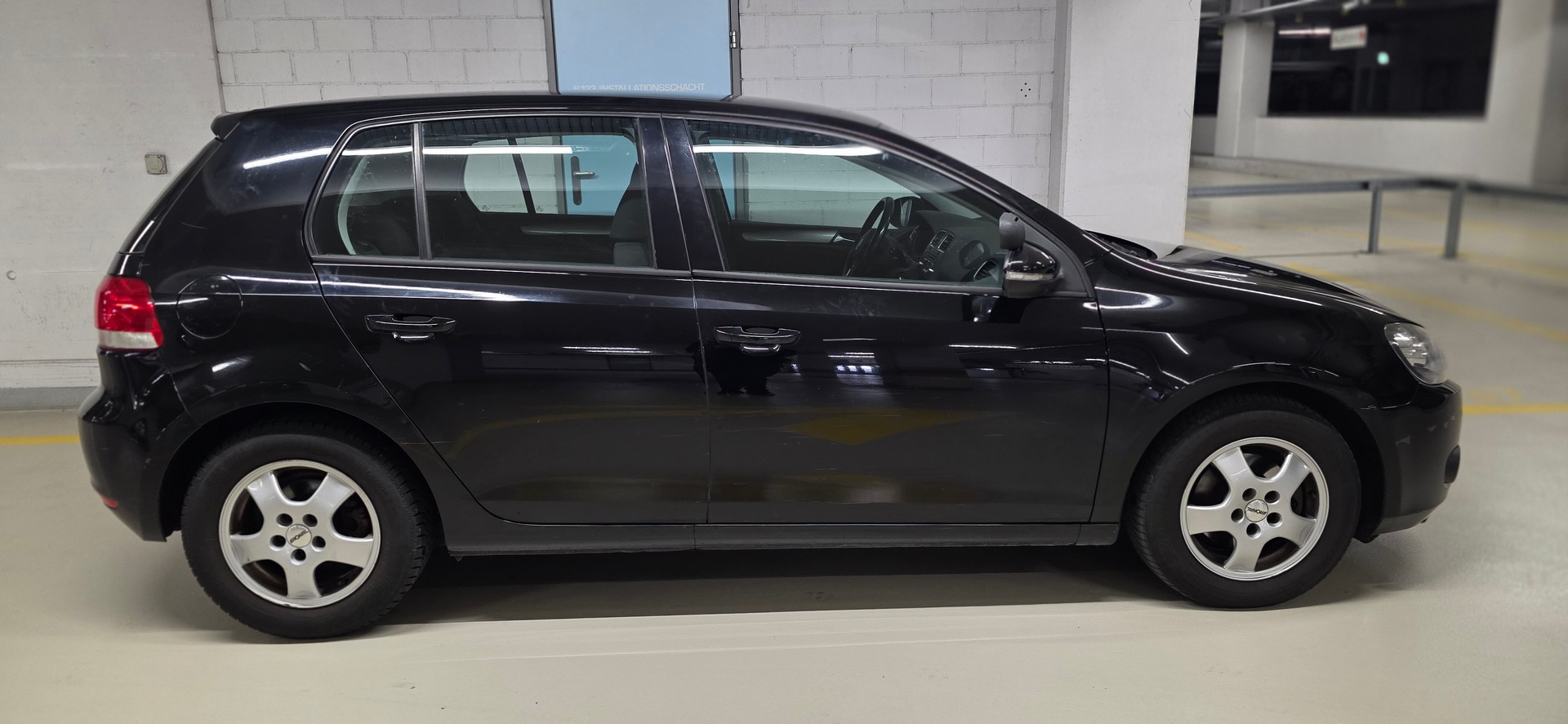 VW Golf 2.0 TDI Trendline-image-5