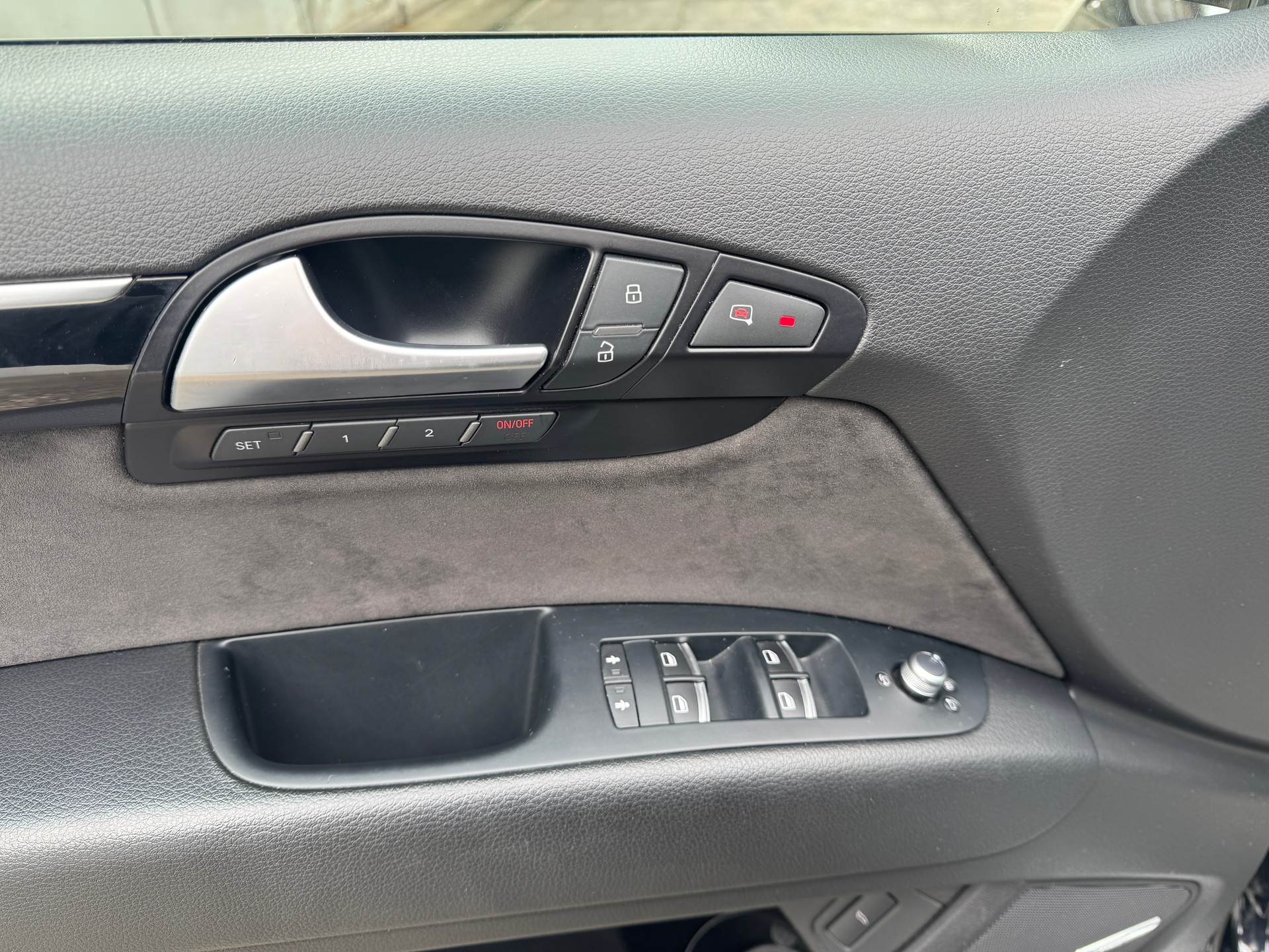 AUDI Q7 3.0 TDI addBlue quattro tiptronic-image-13