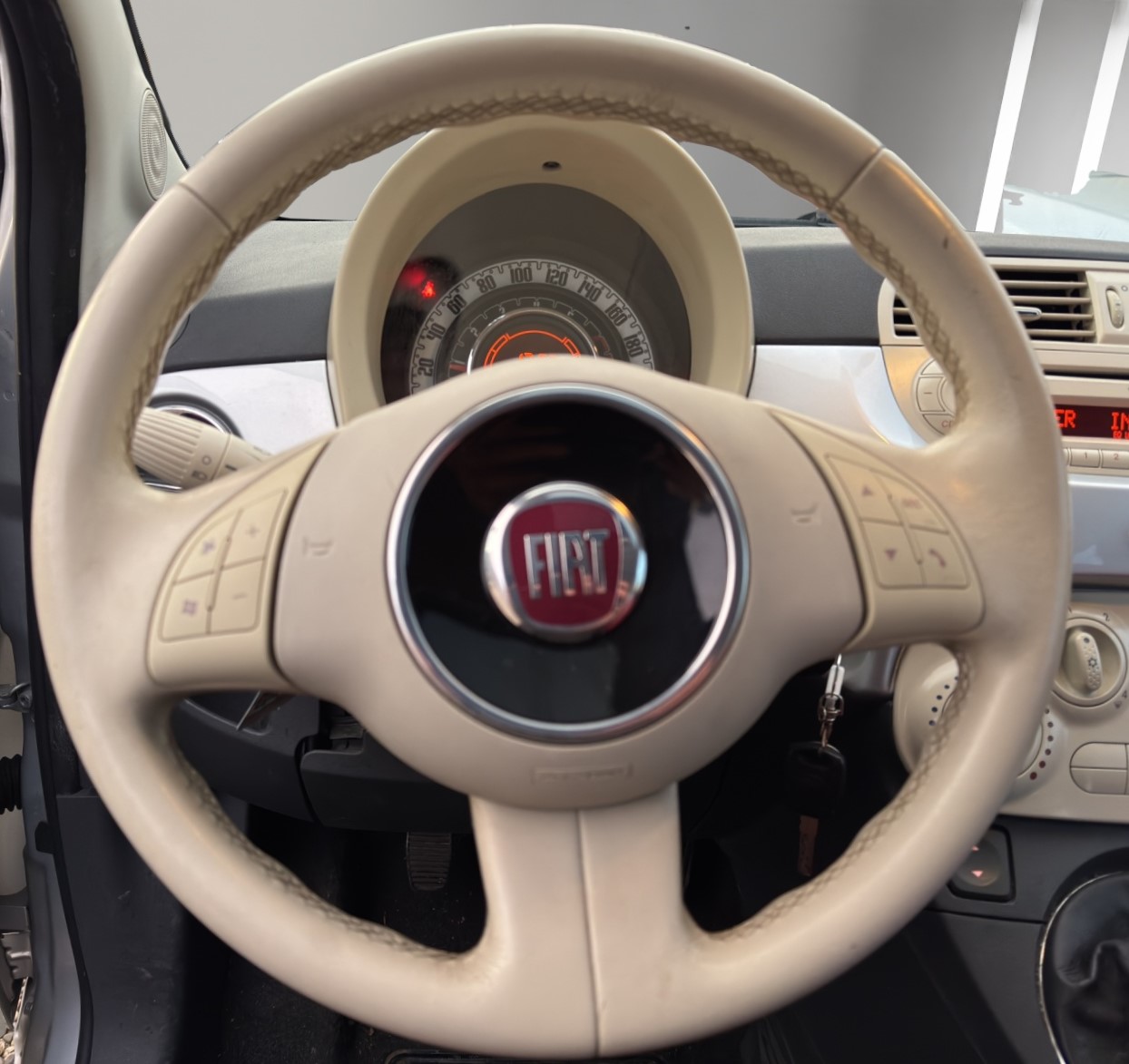 FIAT 500 1.2 Lounge-image-10