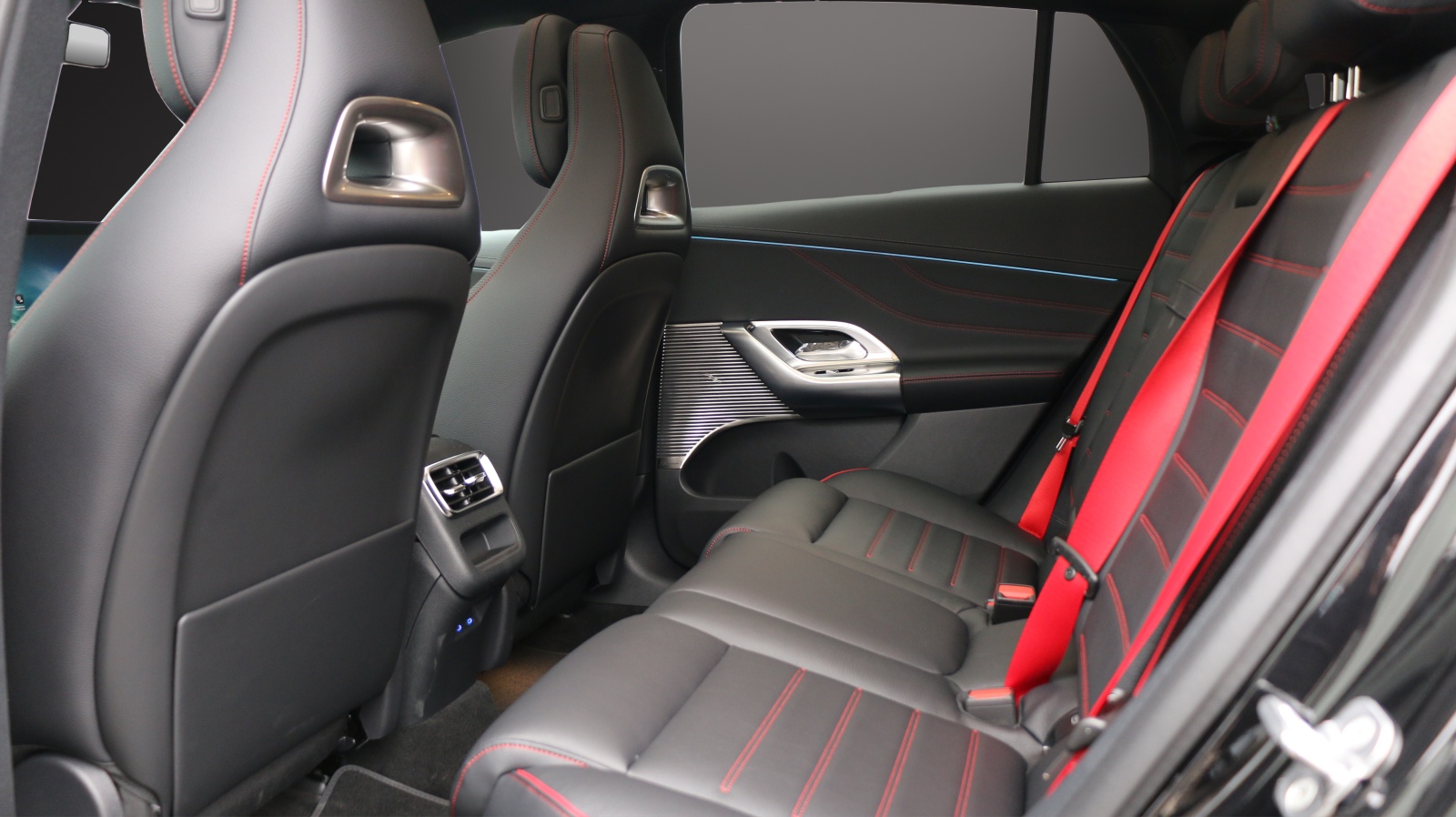 MERCEDES-BENZ GLC 400 4MATIC mit EQ Technologie-image-9