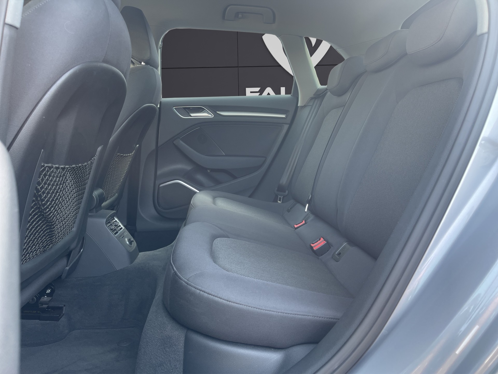 AUDI A3 Sportback 35 TDI S-tronic-image-18
