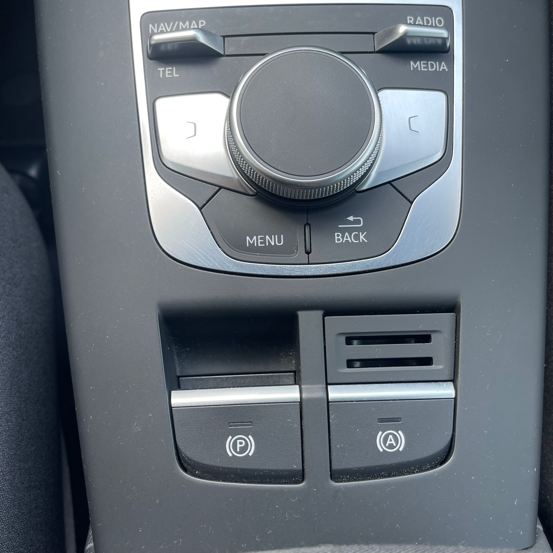 AUDI A3 Sportback 35 TDI S-tronic-image-54