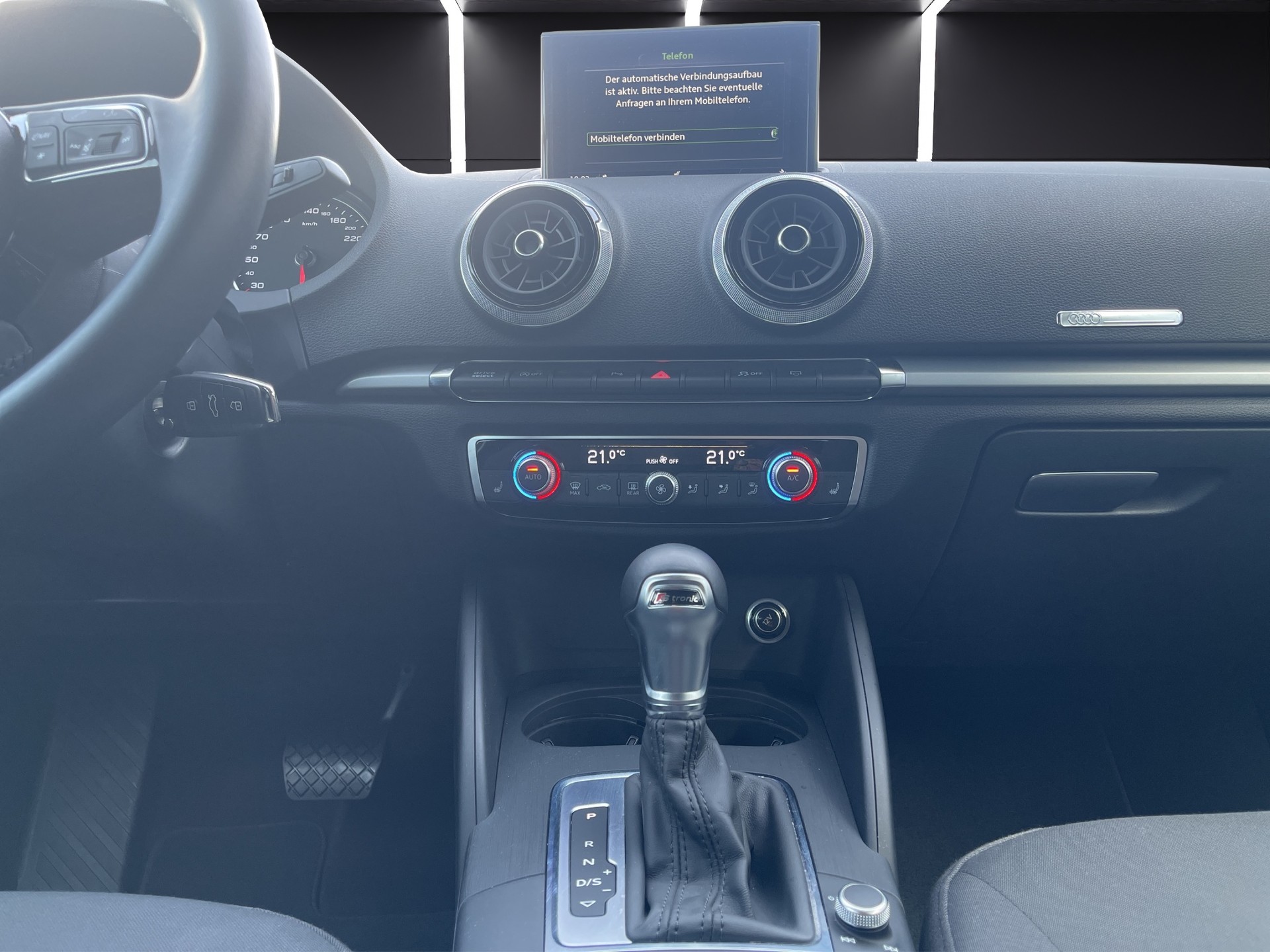 AUDI A3 Sportback 35 TDI S-tronic-image-13