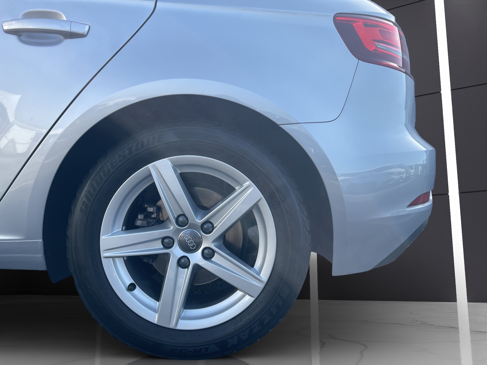 AUDI A3 Sportback 35 TDI S-tronic-image-21