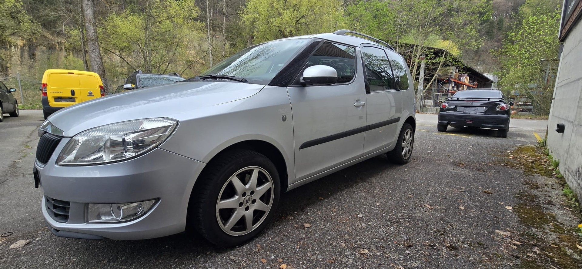 SKODA Roomster 1.2 TSI Family-image-3