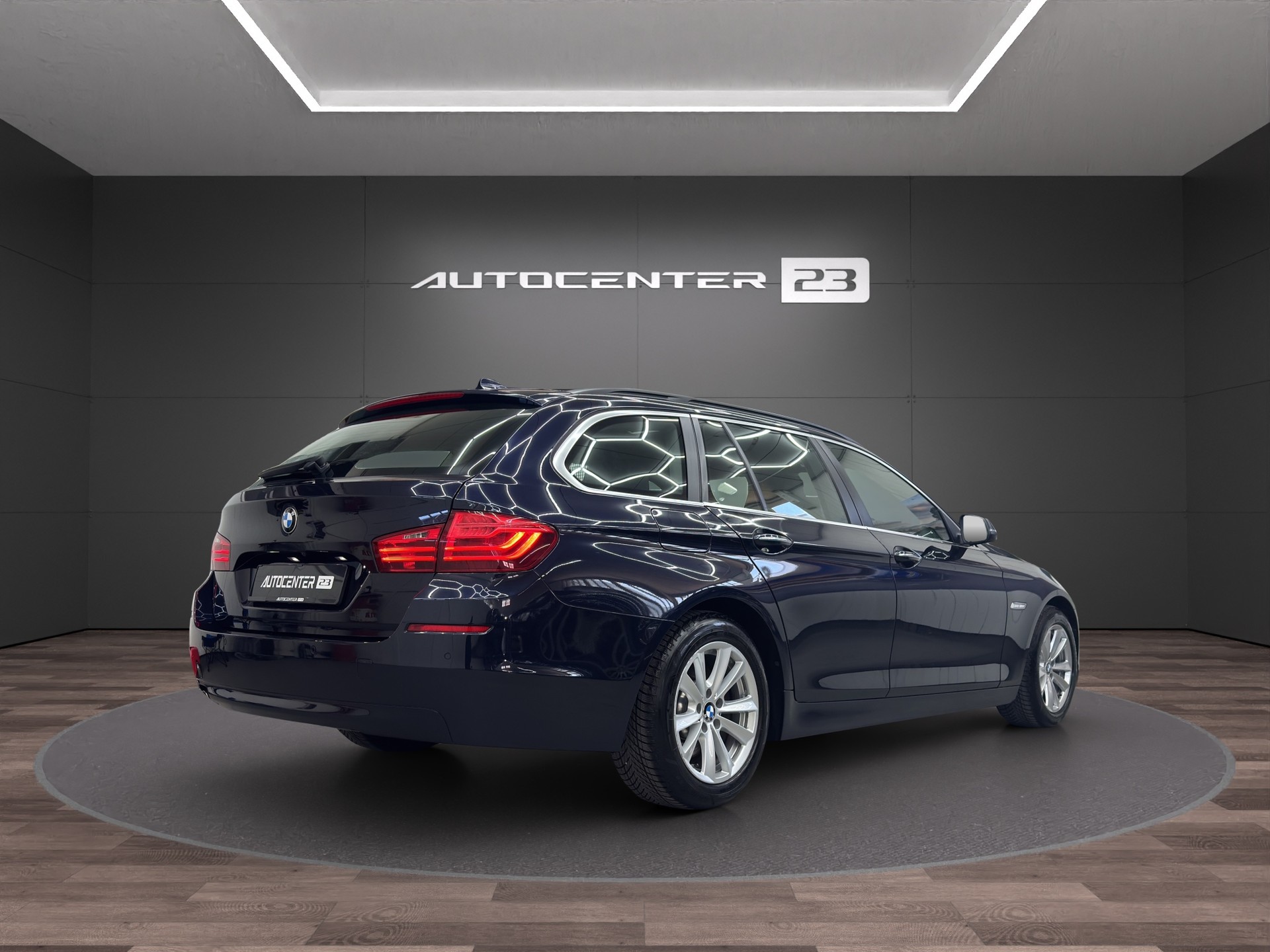 BMW 520d Touring xDrive Steptronic-image-4