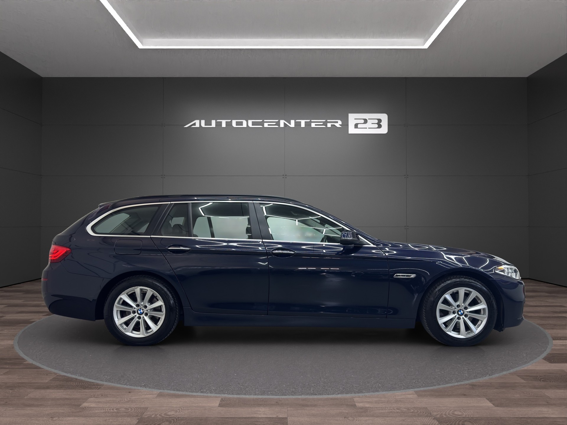 BMW 520d Touring xDrive Steptronic-image-5