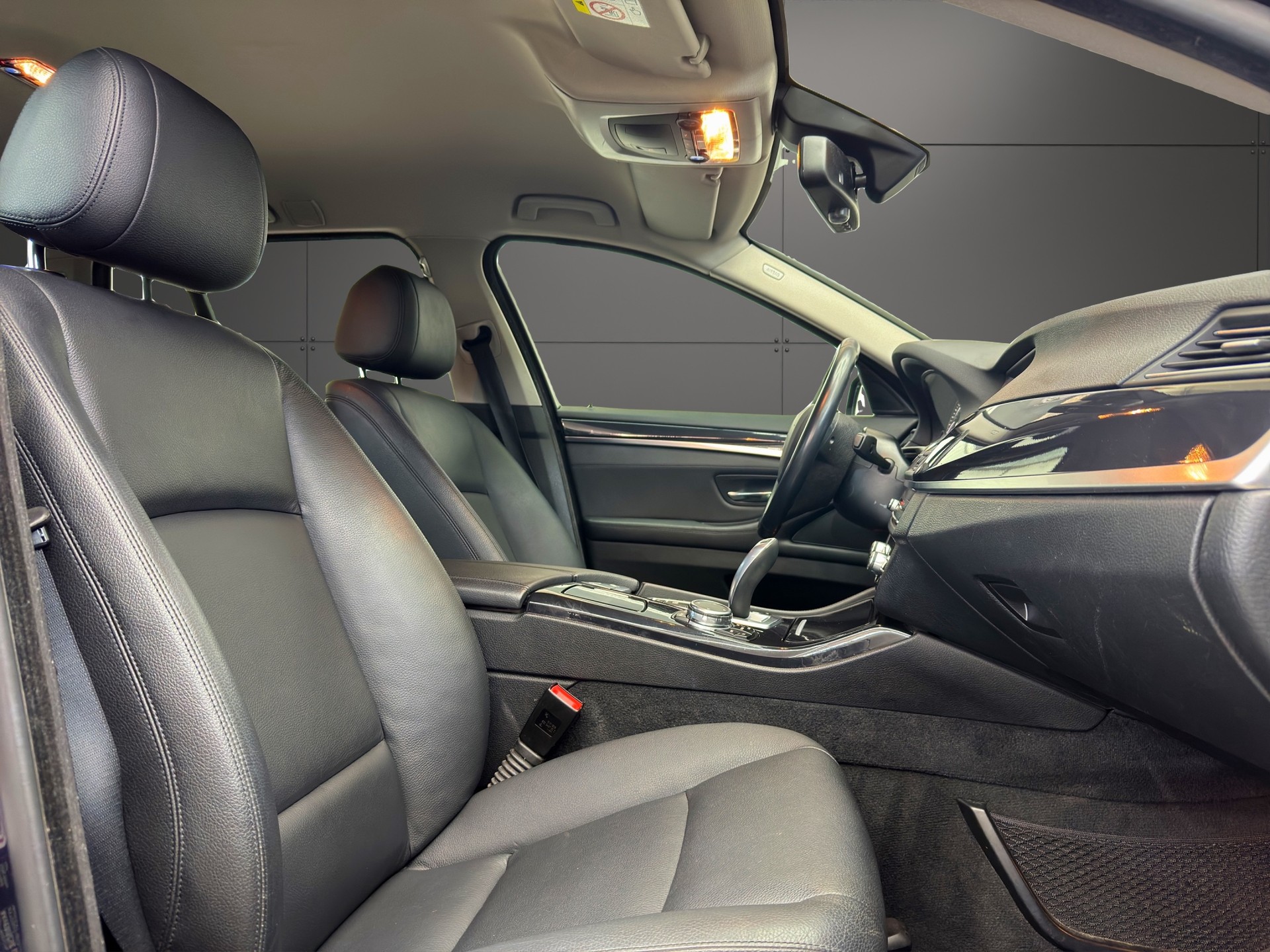 BMW 520d Touring xDrive Steptronic-image-13