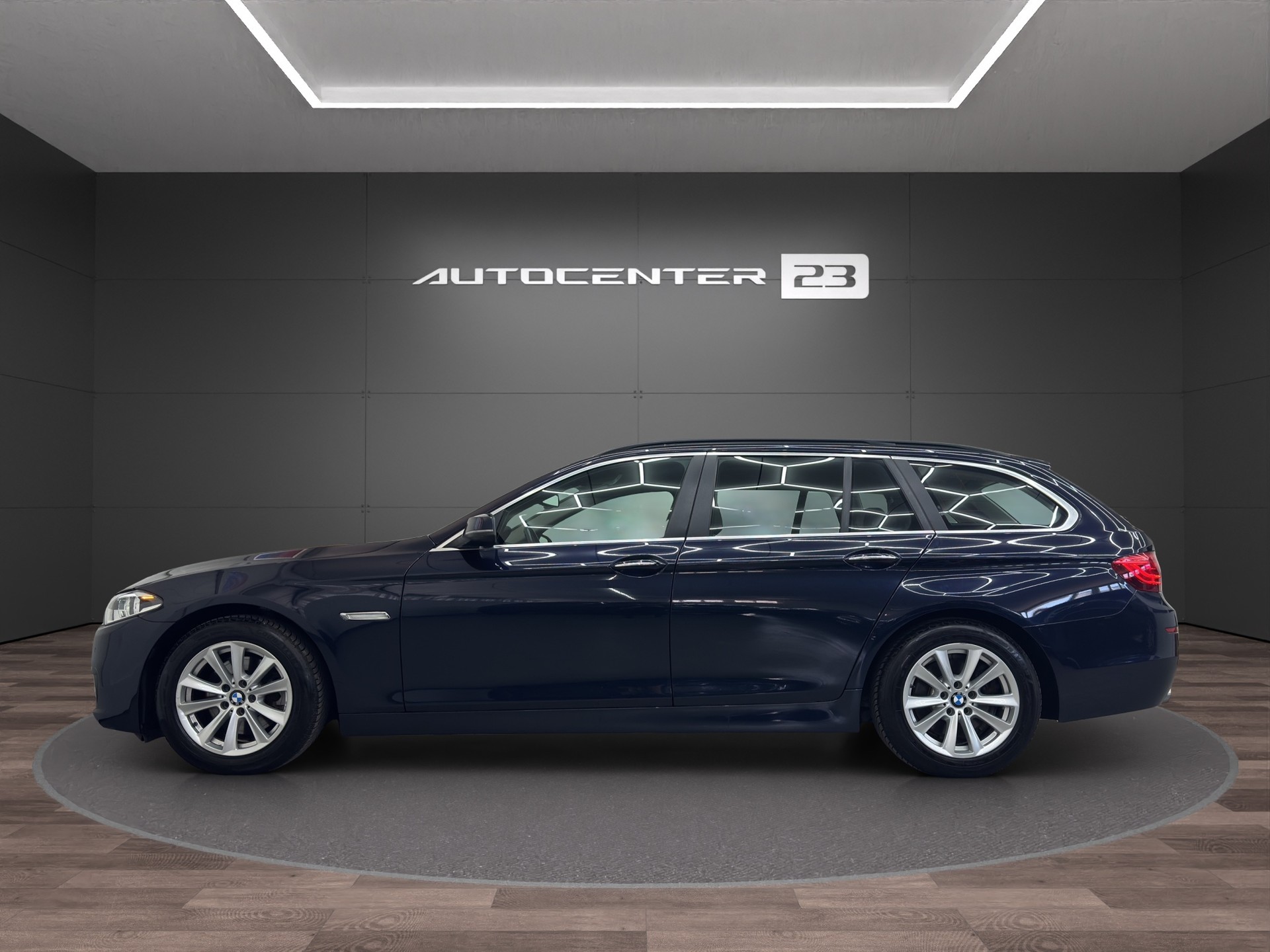 BMW 520d Touring xDrive Steptronic-image-1