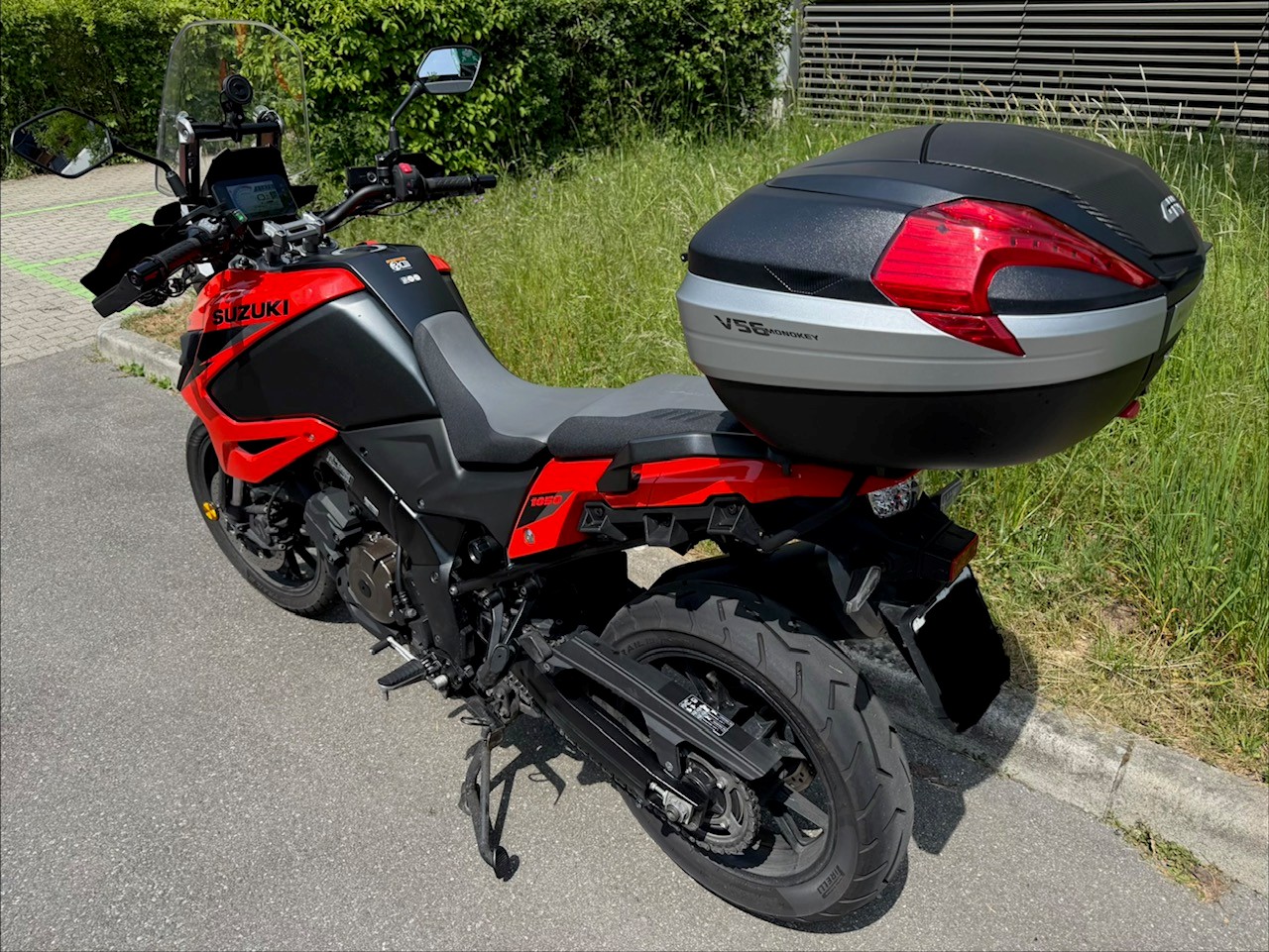 SUZUKI DL 1050-image-1