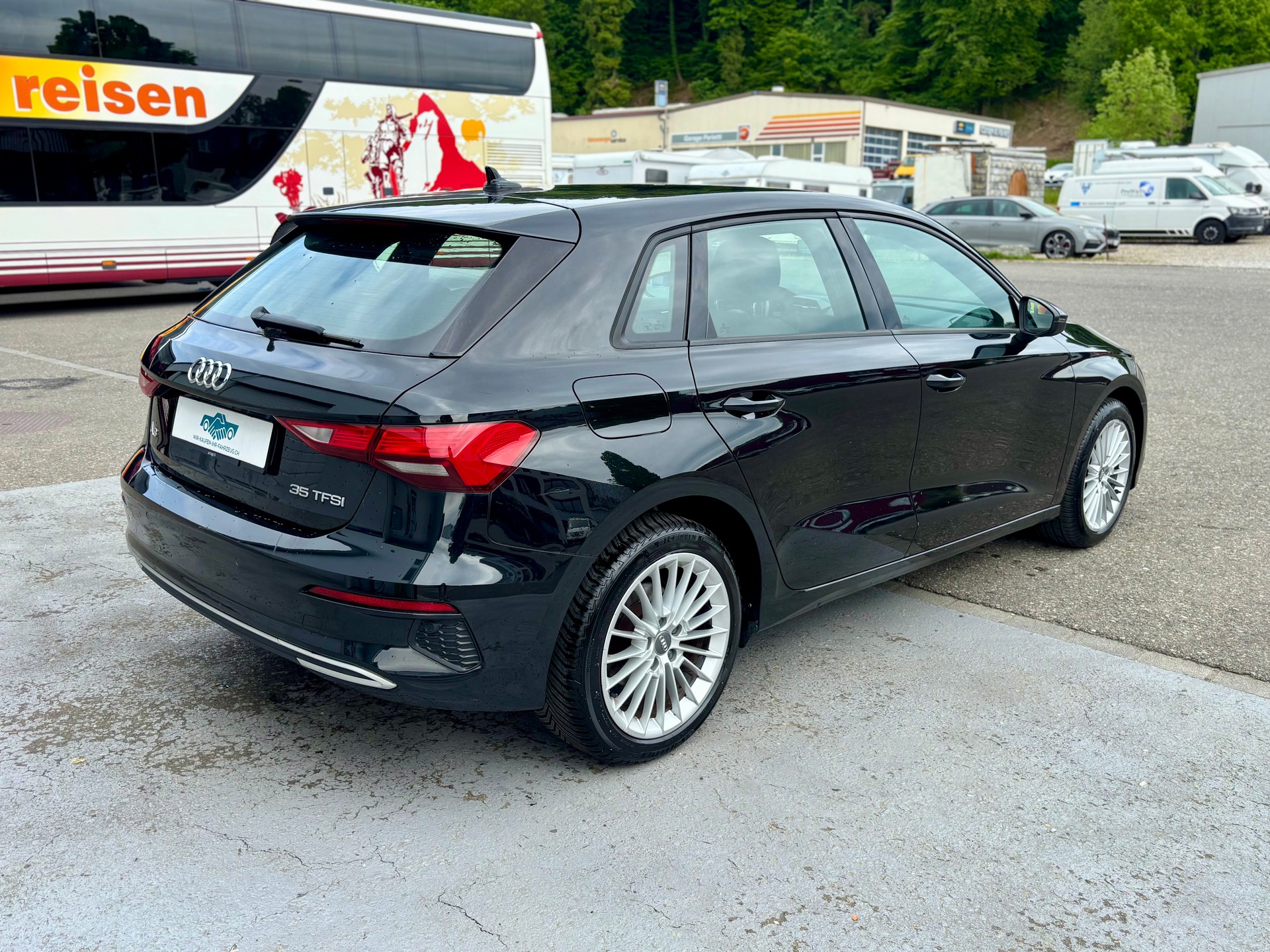 AUDI A3 Sportback 35 TFSI S-tronic-showroom-element-2