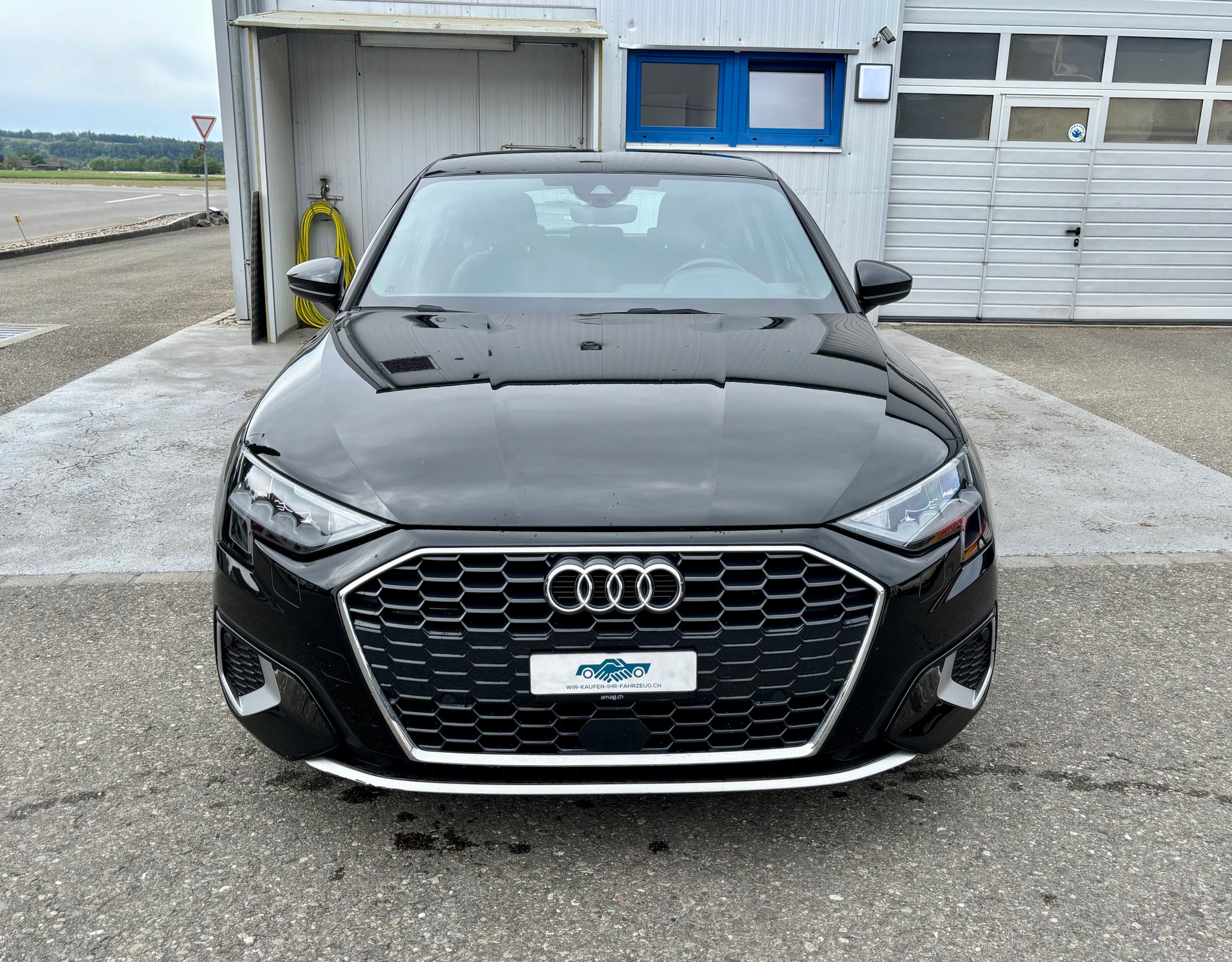 AUDI A3 Sportback 35 TFSI S-tronic-showroom-element-1