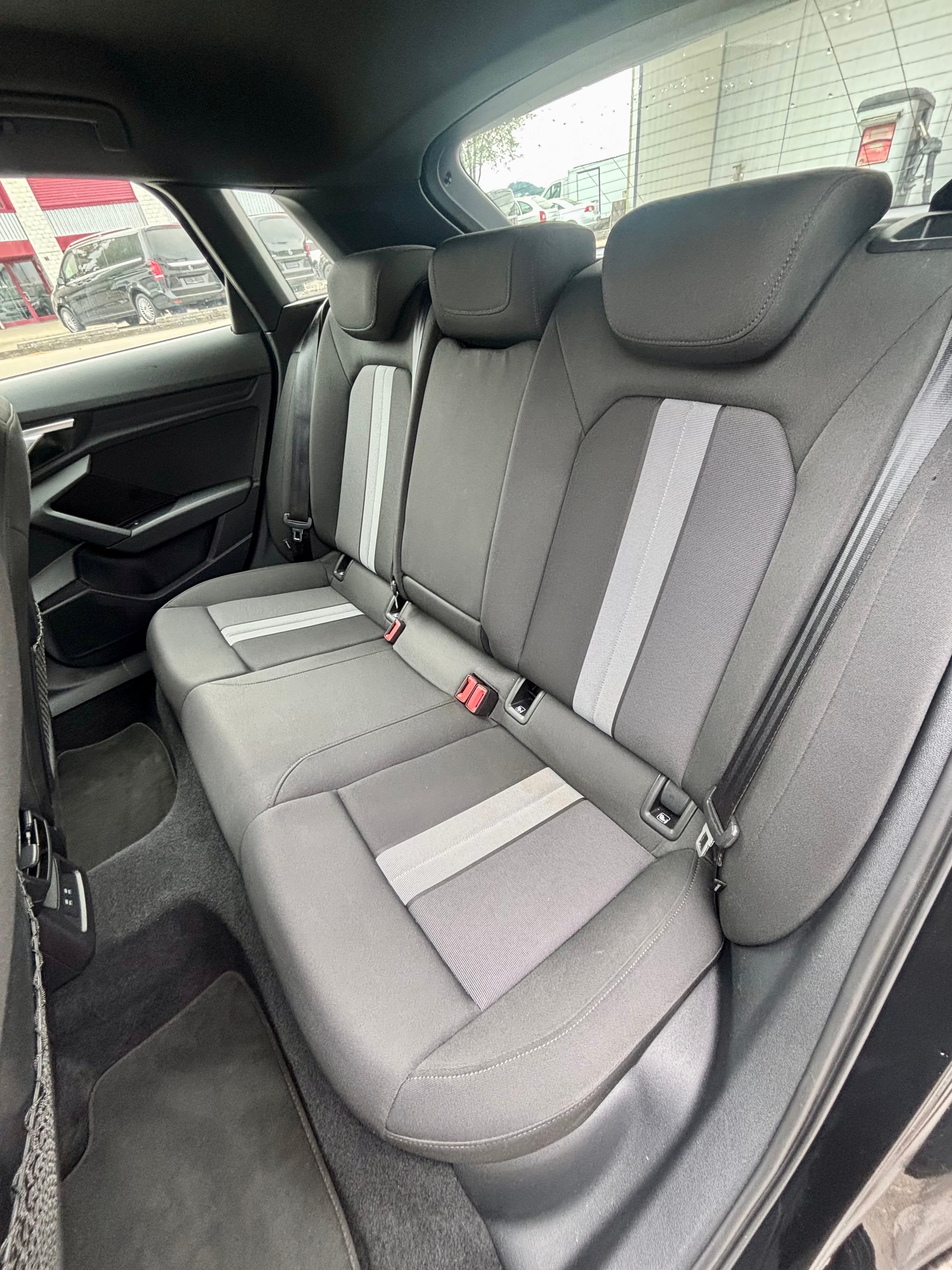 AUDI A3 Sportback 35 TFSI S-tronic-image-12