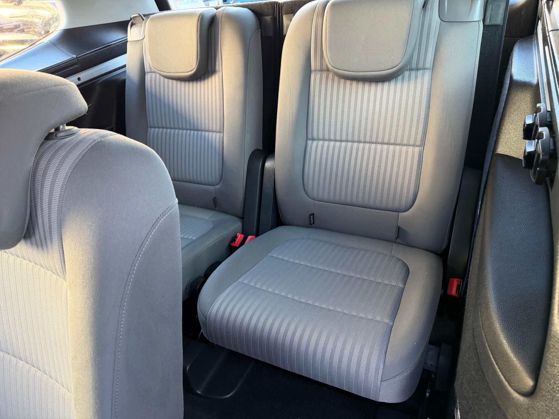 SEAT Alhambra 1.4 TSI Budget-image-11