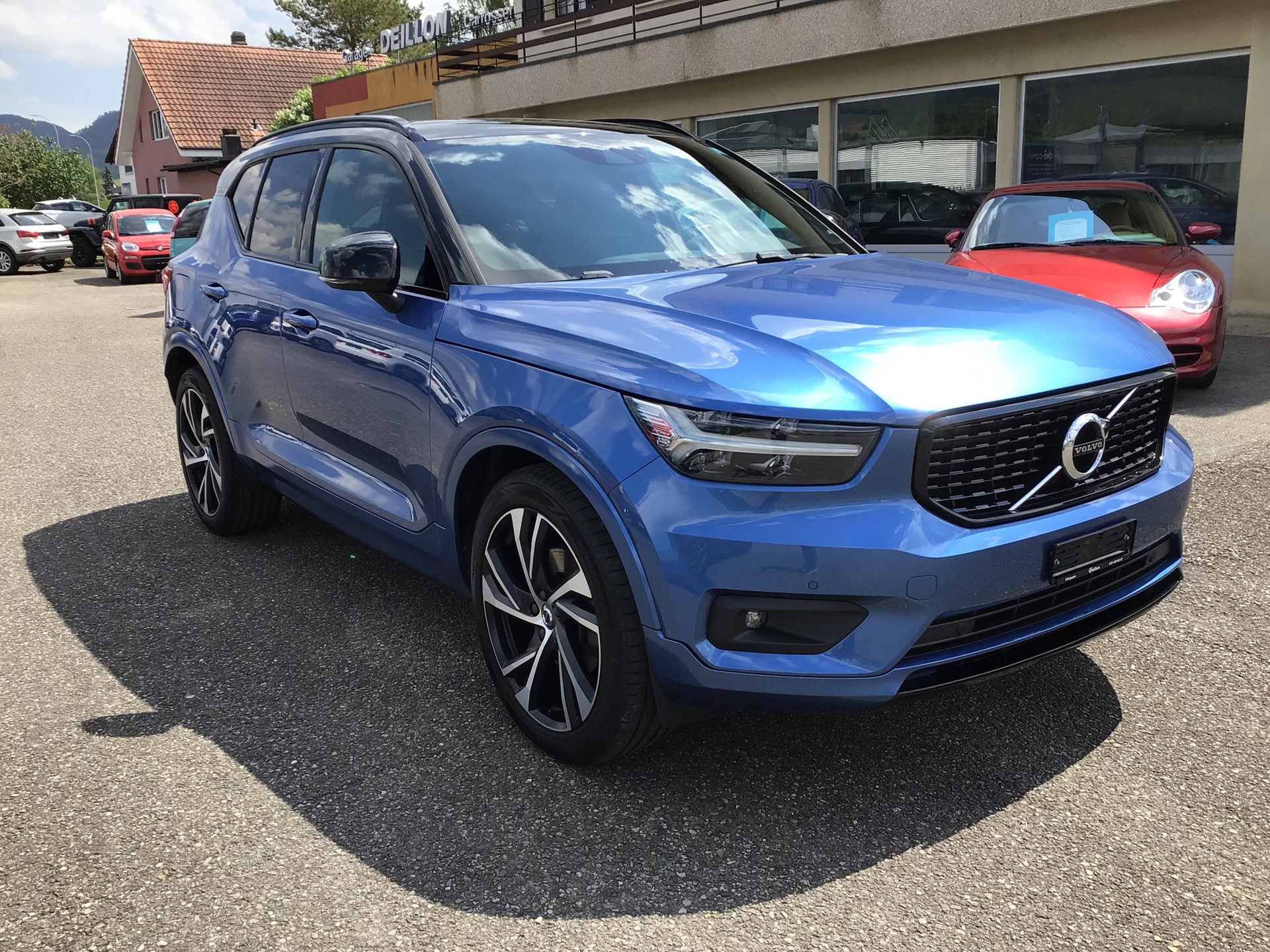 VOLVO XC40 D4 AWD R-Design Geartronic-image-2