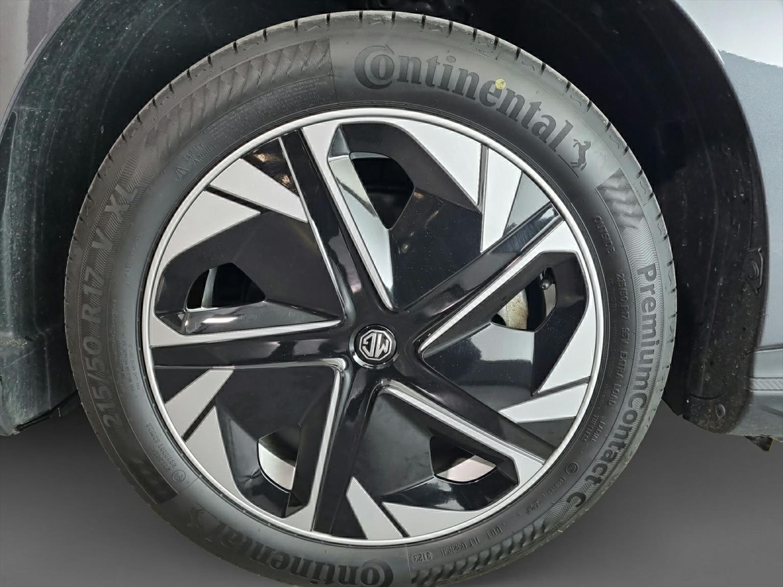 MG MG4 Comfort 64kWh-image-15