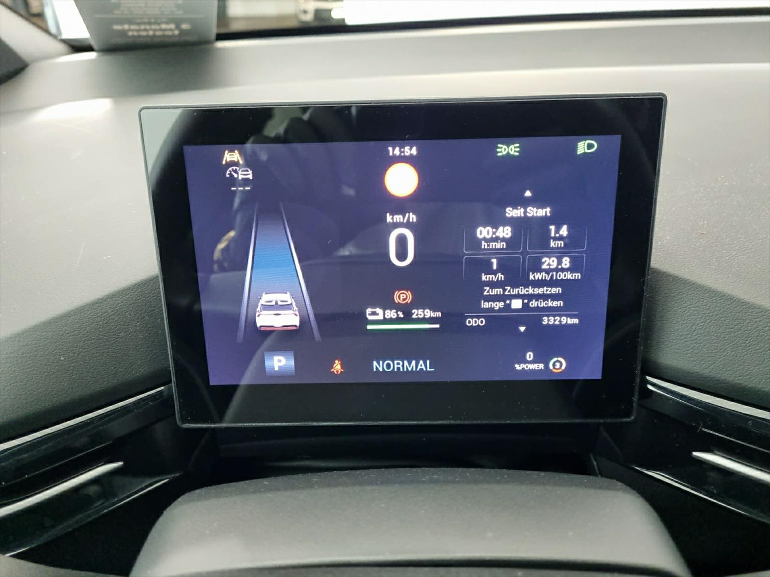 MG MG4 Comfort 64kWh-image-9