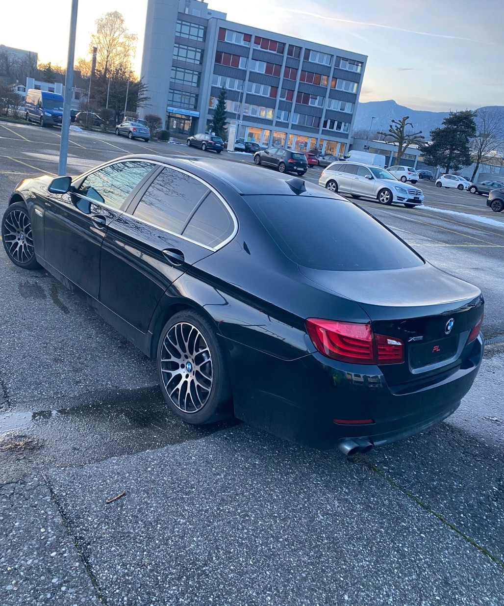 BMW 528i xDrive Steptronic-image-8