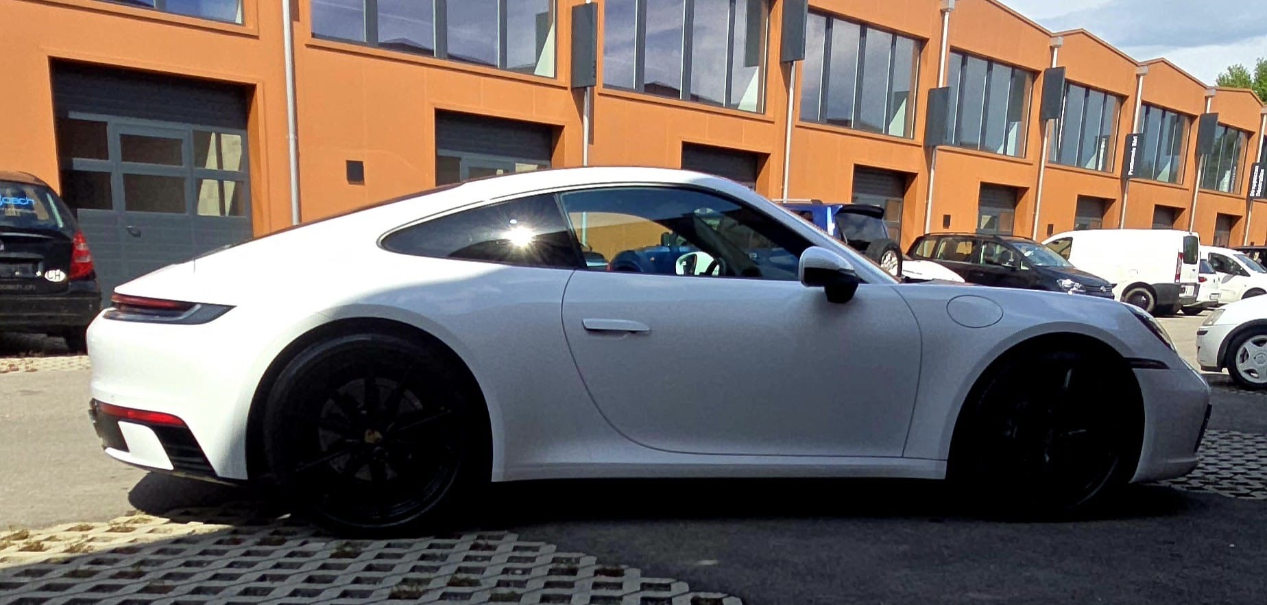 PORSCHE 911-image-7