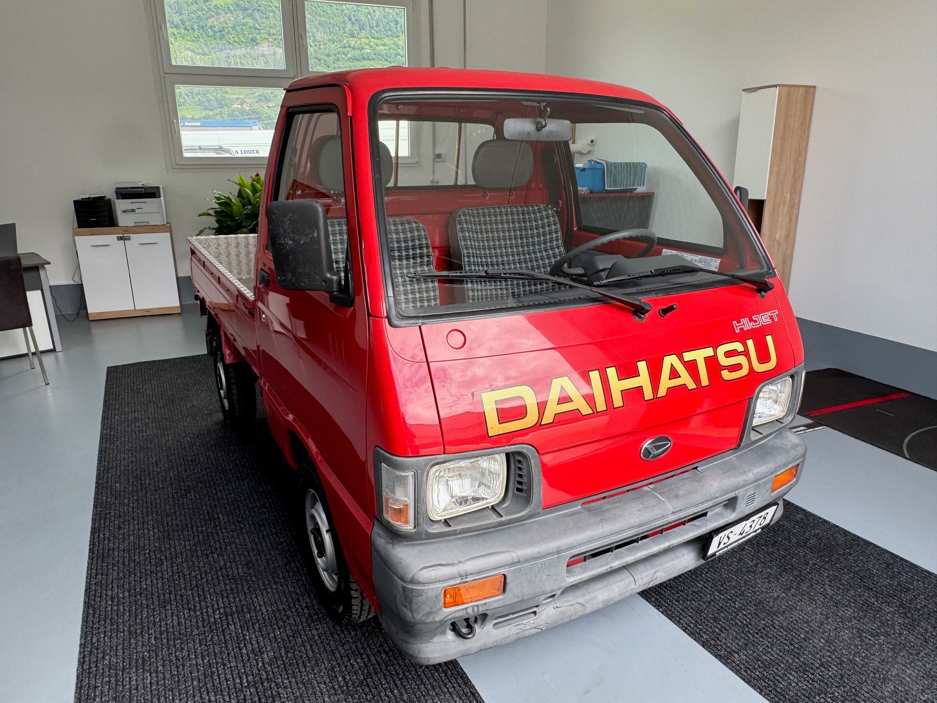 DAIHATSU Pick-Up-image-1