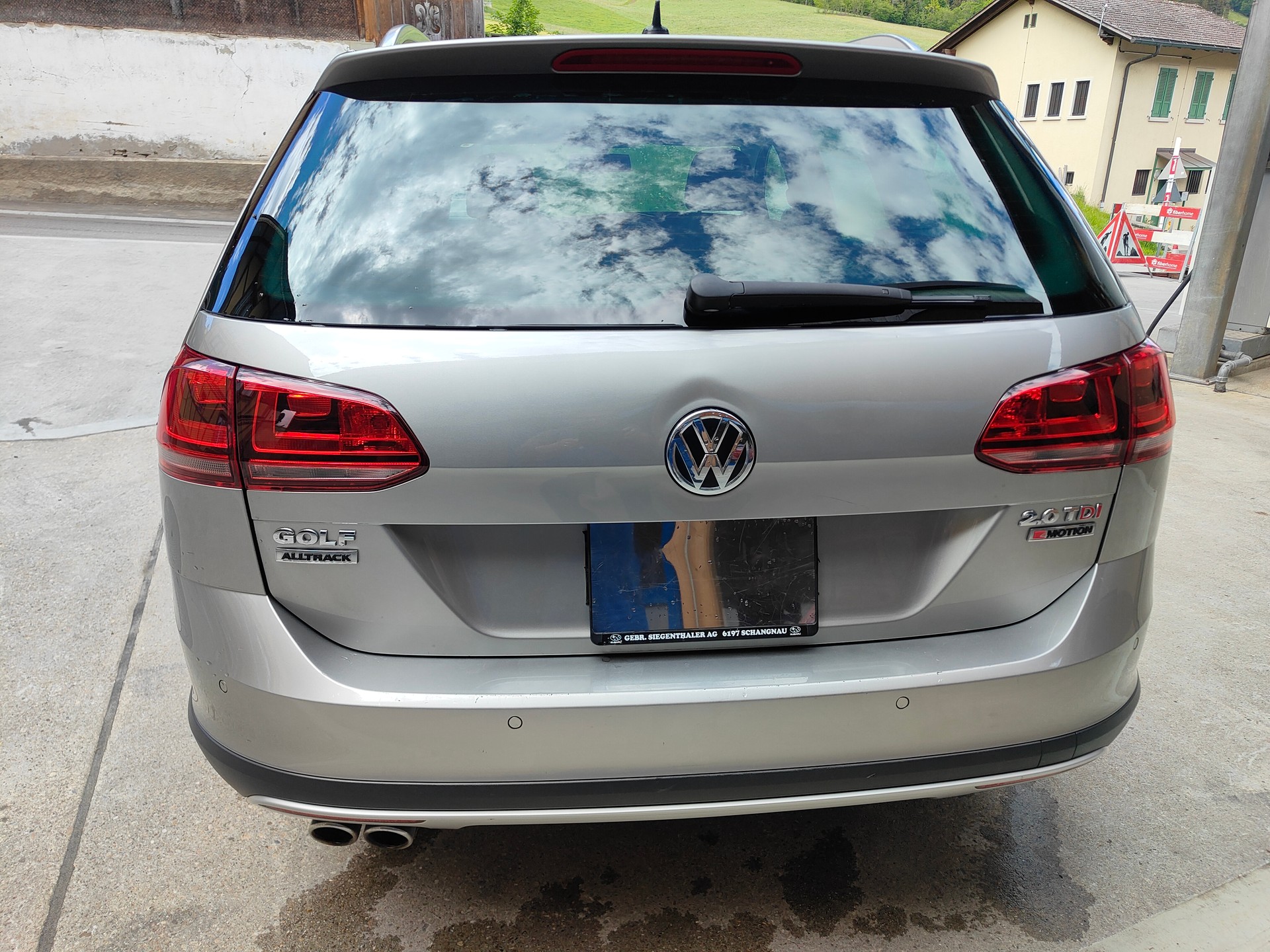 VW Golf 2.0 TDI Alltrack 4Motion-image-4